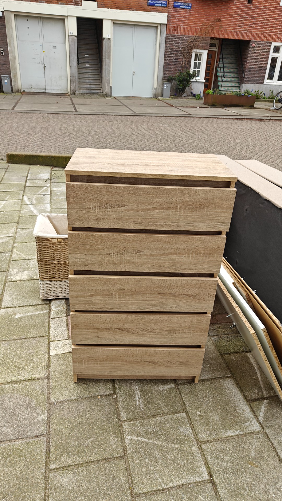 Amsterdam, Westindische Buurt, Paramariboplein 2