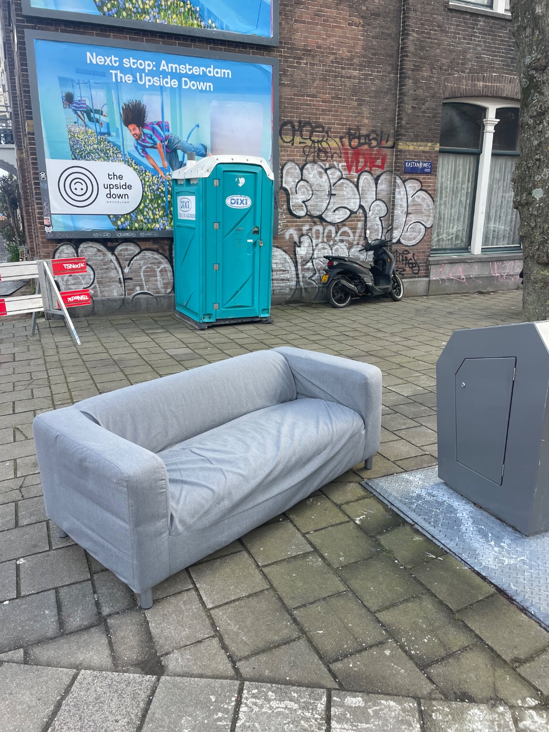 Bank gratis op te halen bij de hoek van Oosterpark 1