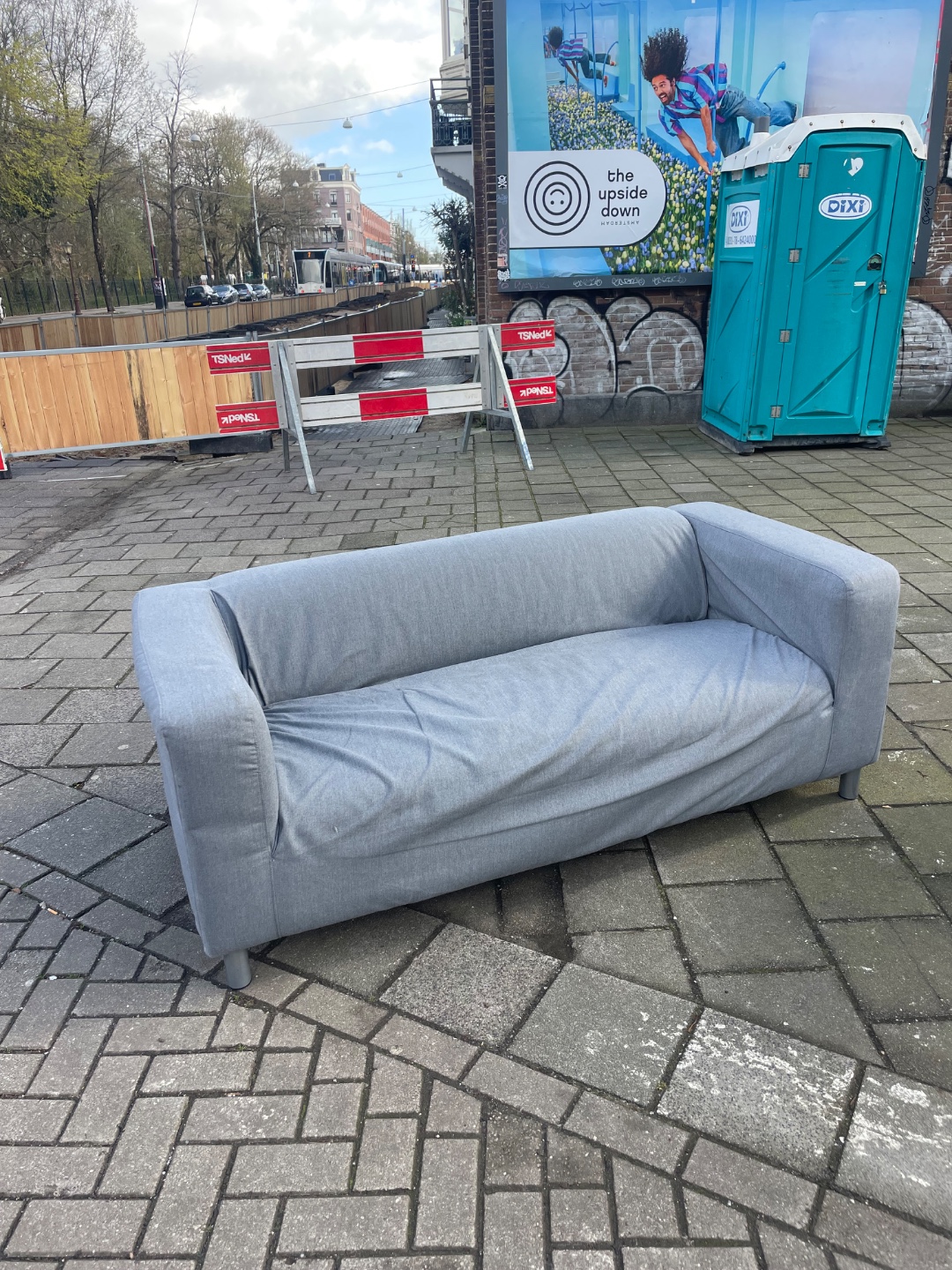 Bank gratis op te halen bij de hoek van Oosterpark 2