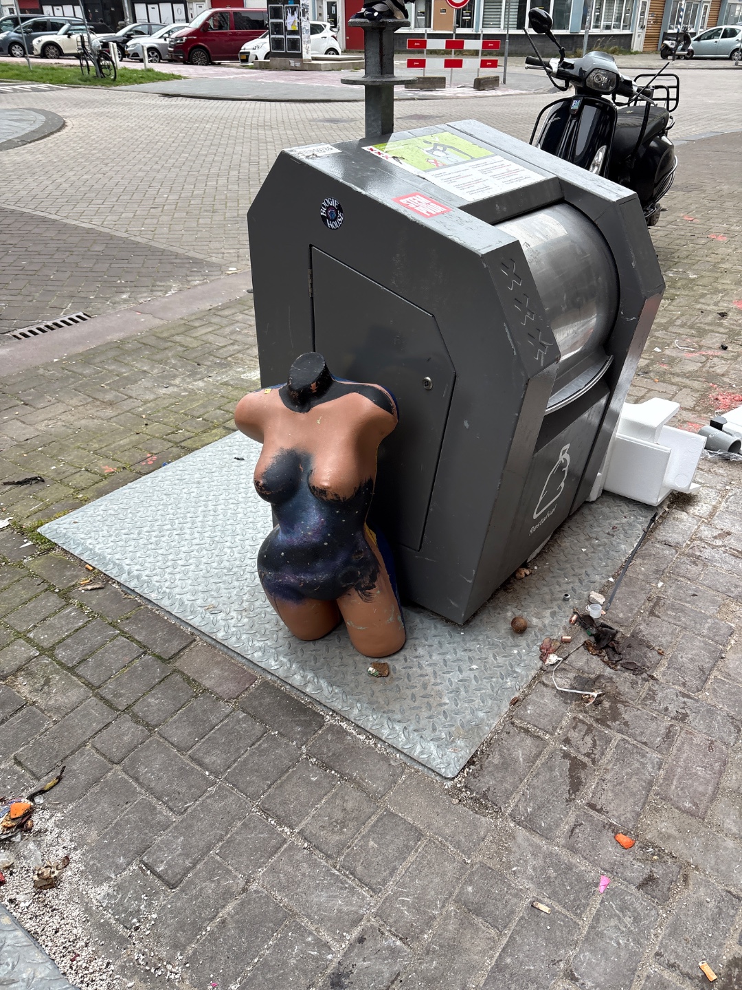 Item found on Amsterdam, Noord, mt. Lincolnweg 18 1