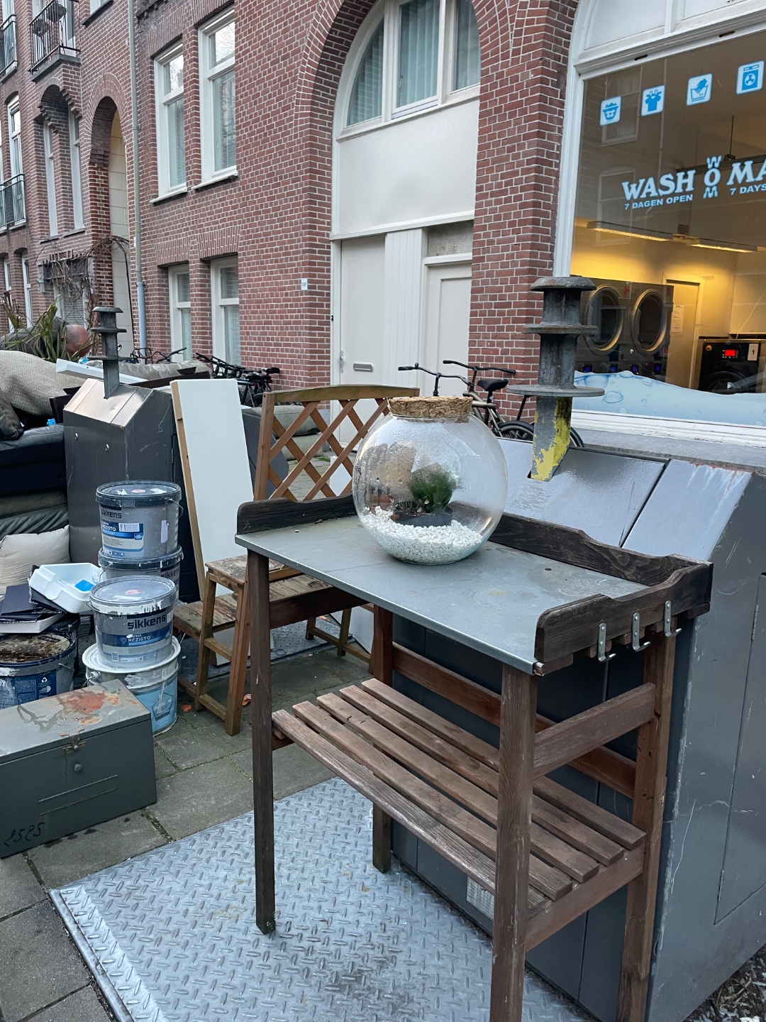 Item found on Amsterdam, West, Helmersbuurt, Kanaalstraat 145 1