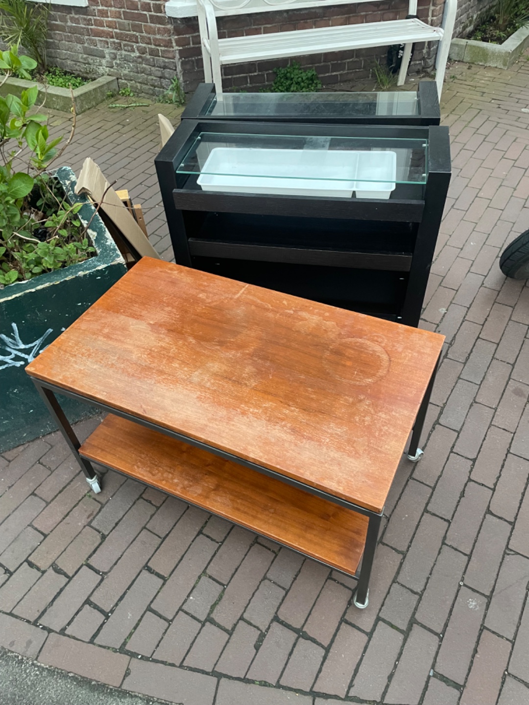 Beautiful minimalistic coffee table/tv furniture. If you basically sand it and put a layer of wood protection on it you can use it perfectly 2