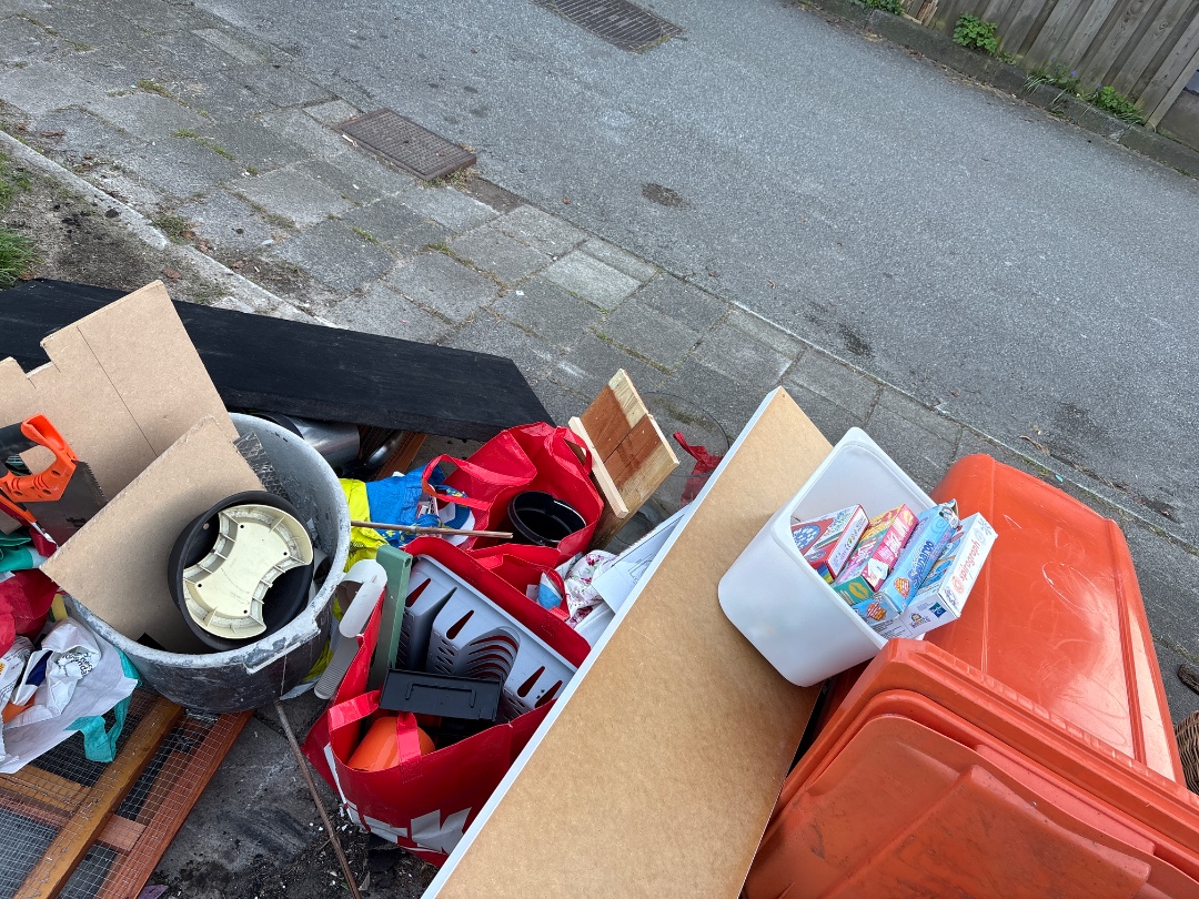 Item found on Amsterdam, Noord, Kometensingel 15 2