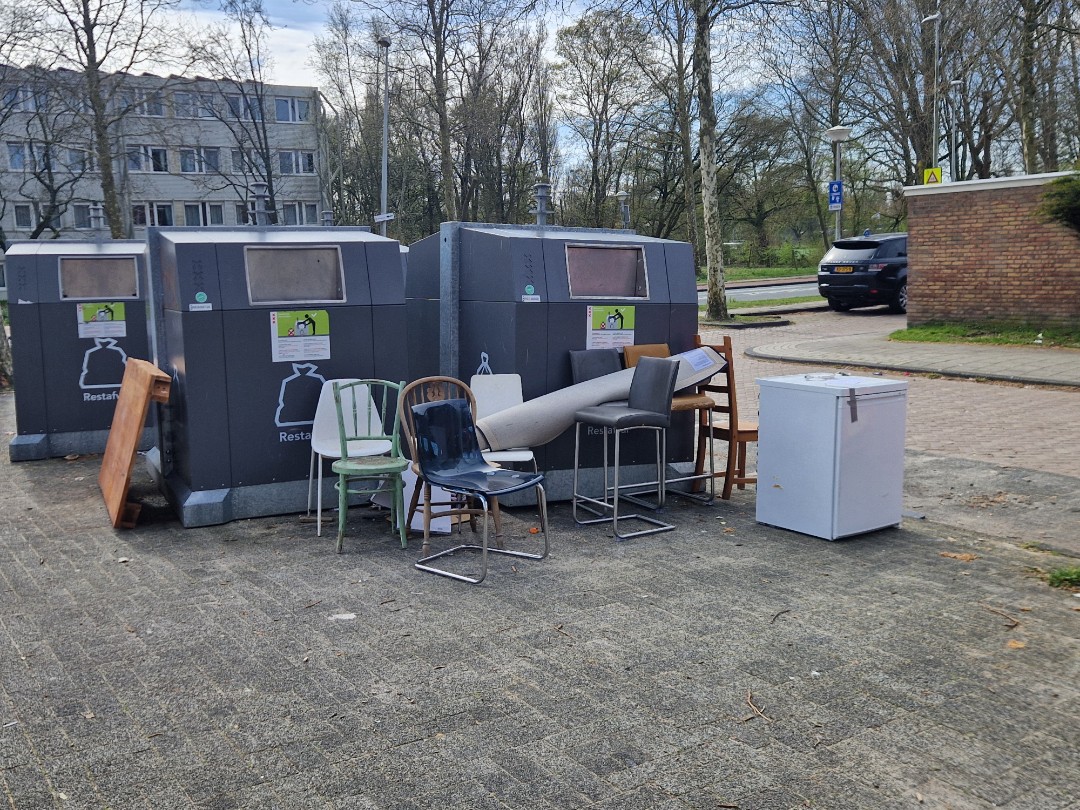 Chairs and working freezer 1