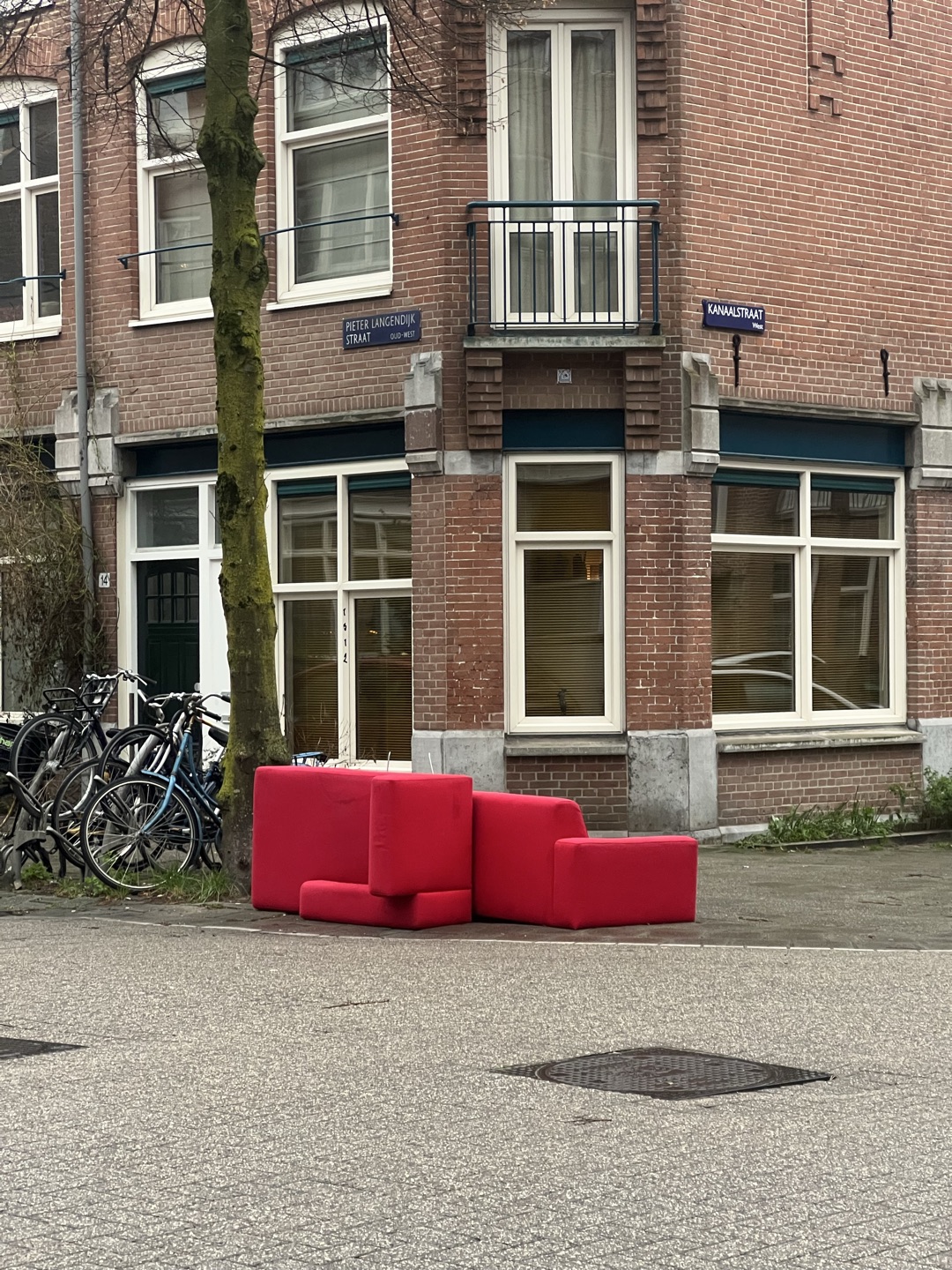 Item found on Amsterdam, West, Oud-West, Pieter Langendijkstraat 11 1