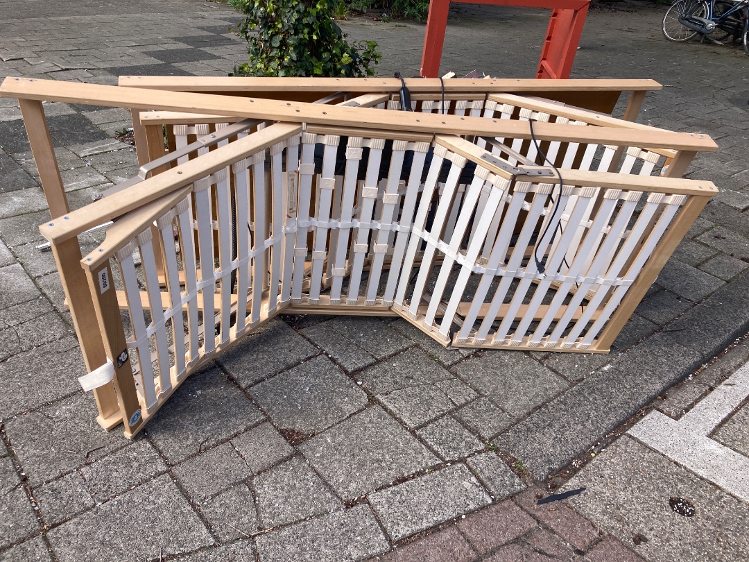 Elektrische lattenbodems met ombouw, 2x 90 bij 200 1