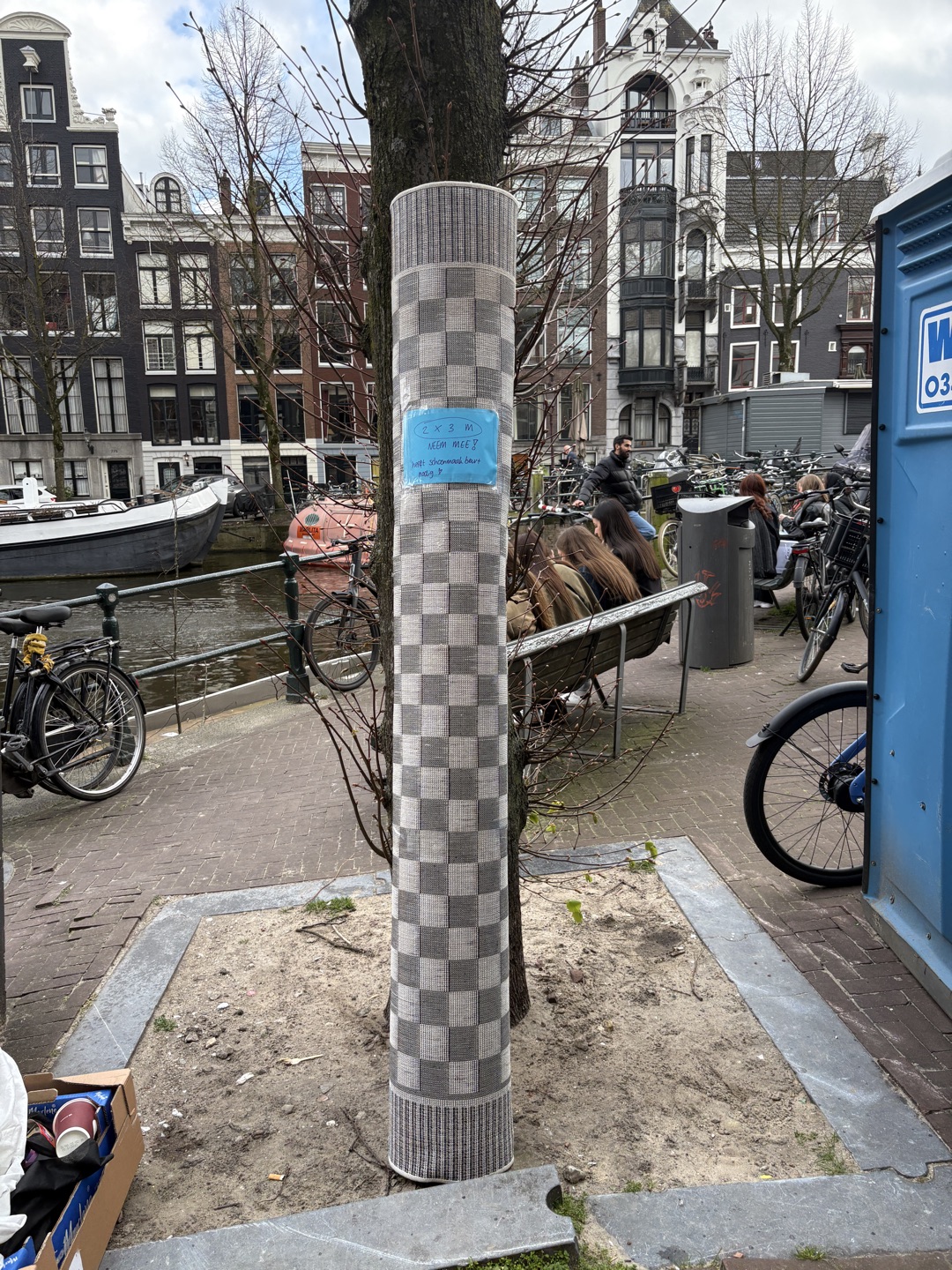 checkered rug from rugvista 2