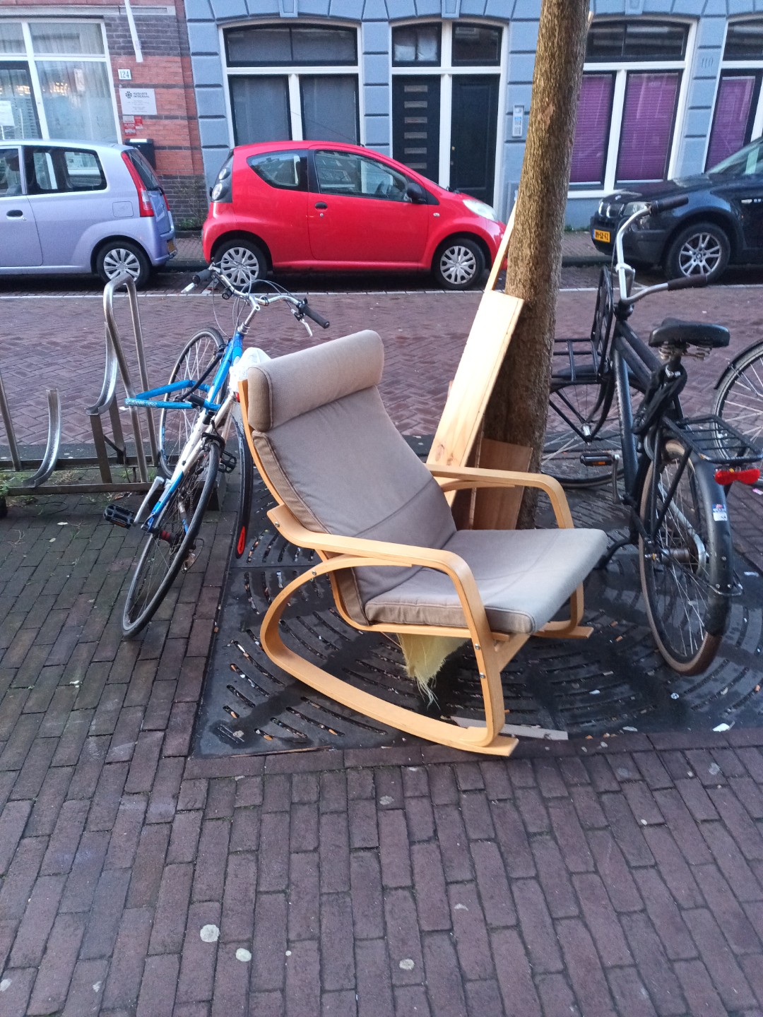 The bottom part is slightly broken. But it's an easy fix 1