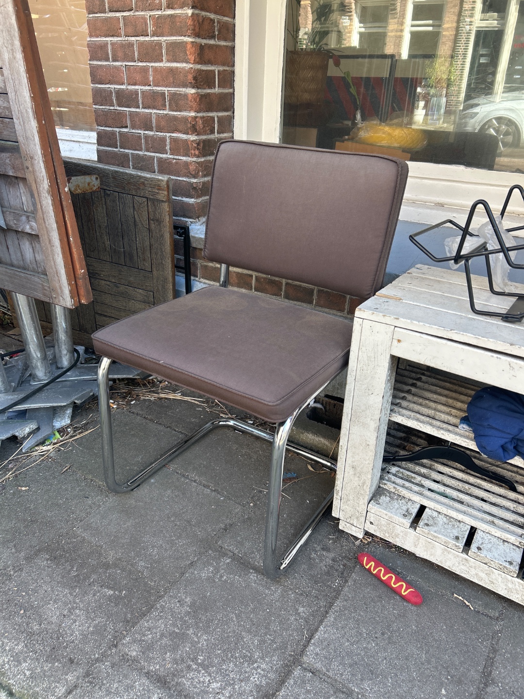 Item found on Amsterdam, Overtoomse Sluis, Wilhelminastraat 184 1