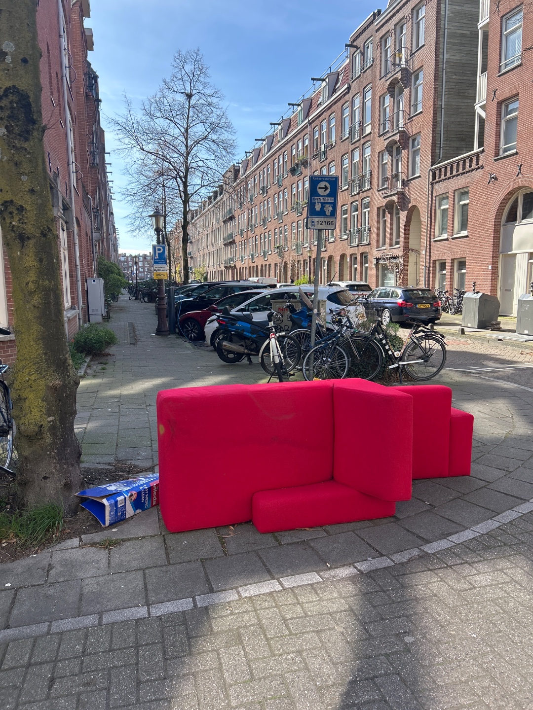 Item found on Amsterdam, West, Helmersbuurt, Kanaalstraat 145 2