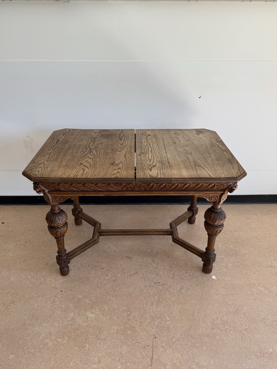 Free : wooden table, big kallax (2 of them) Ikea, desk chair 
You can find at the CareDesignLab please email me if interested heloise@caredesignlab.nl 3