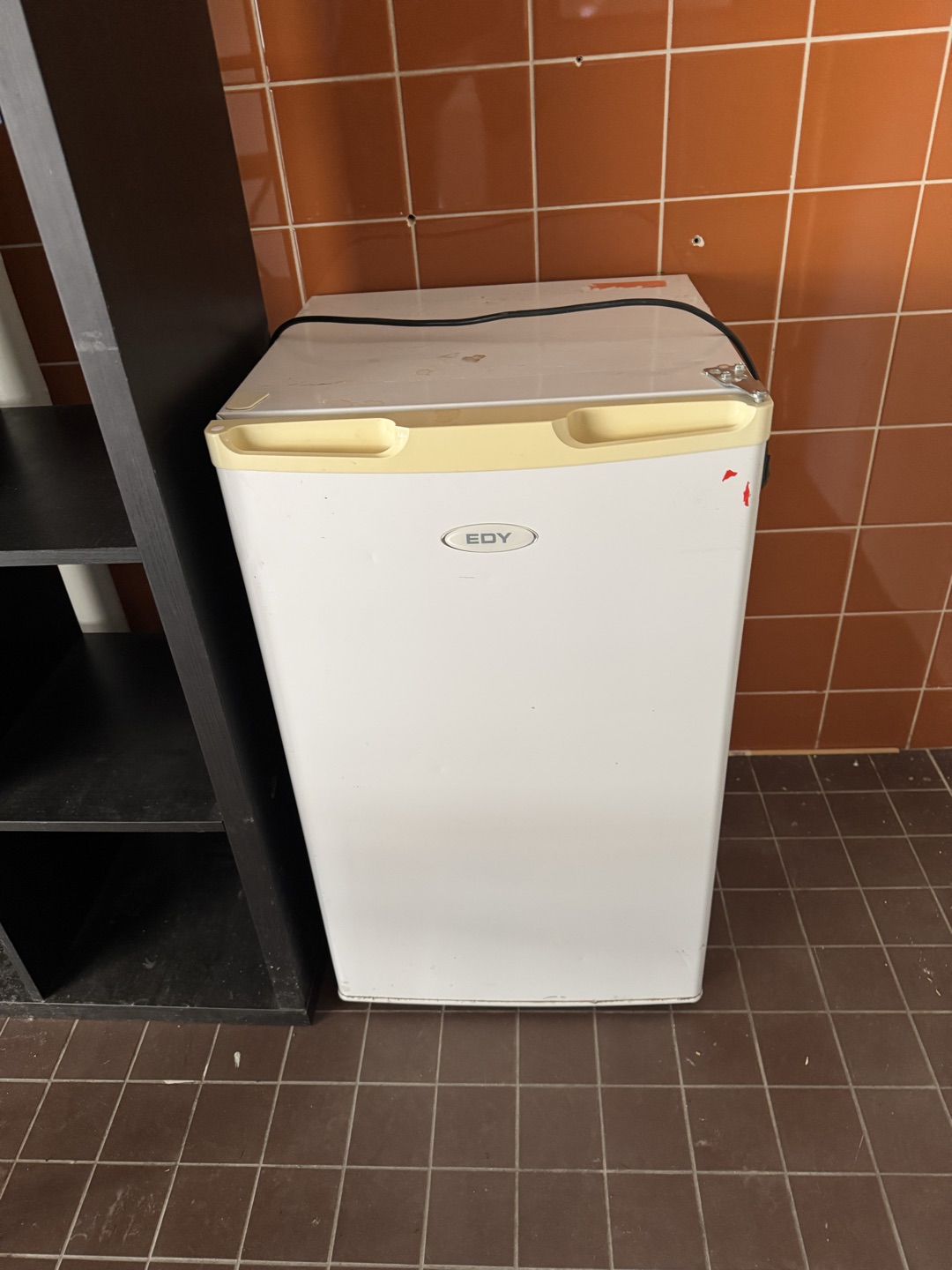 Free : 3 fridges  
You can find at the CareDesignLab please email me if interested heloise@caredesignlab.nl 2