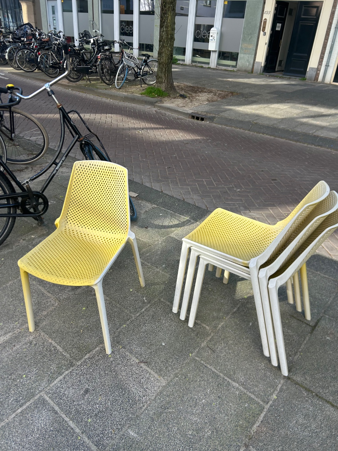 Item found on Amsterdam, Centrum, Nieuwmarkt/Lastage, Rapenburgerstraat 200 1