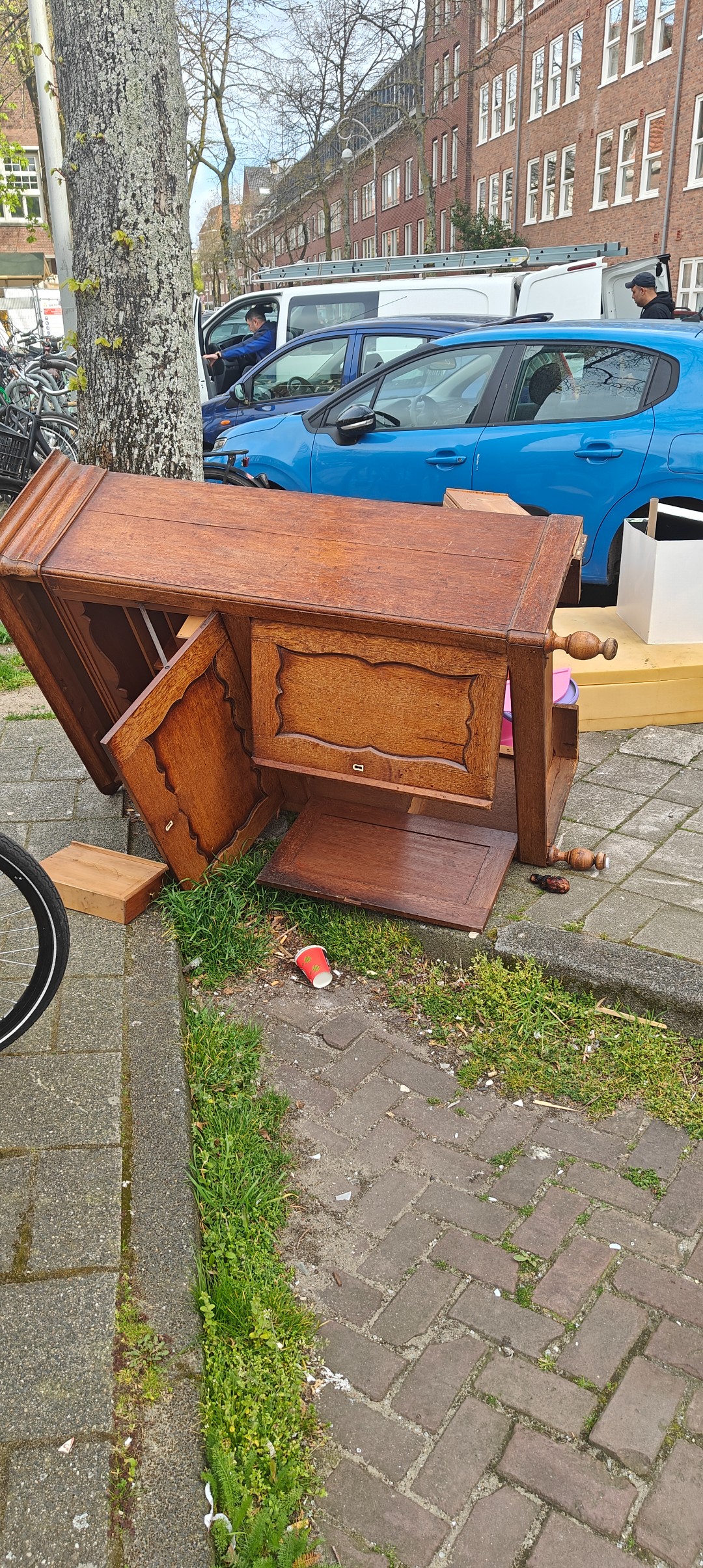 Item found on Amsterdam, West, De Baarsjes, Columbusplein 6 1