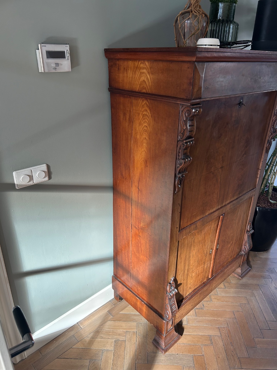 Heavy antique closet 2