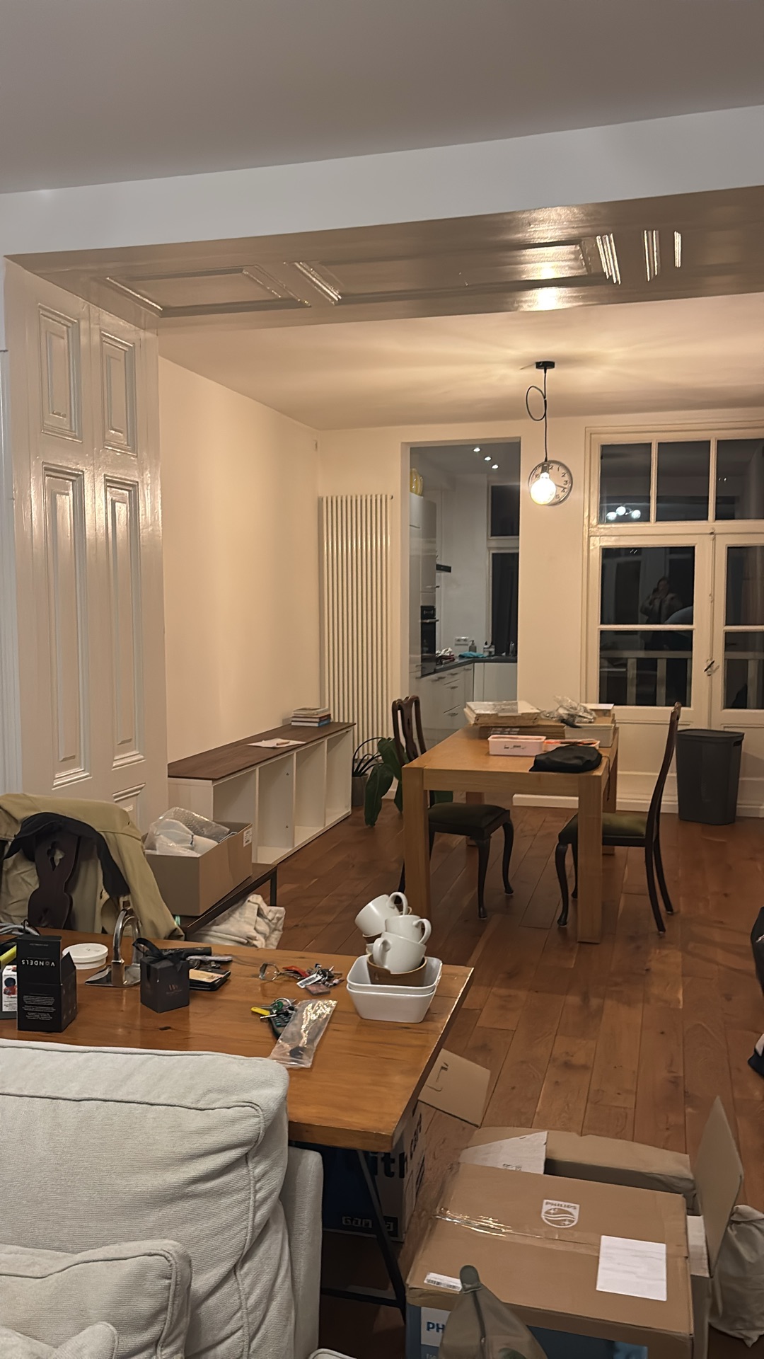 Table to pick up for free today! The table legs have already been taken off
Around 160 cm x 90cm 1