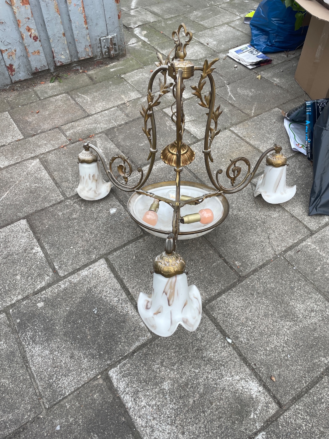 Lamp dusty but complete 1