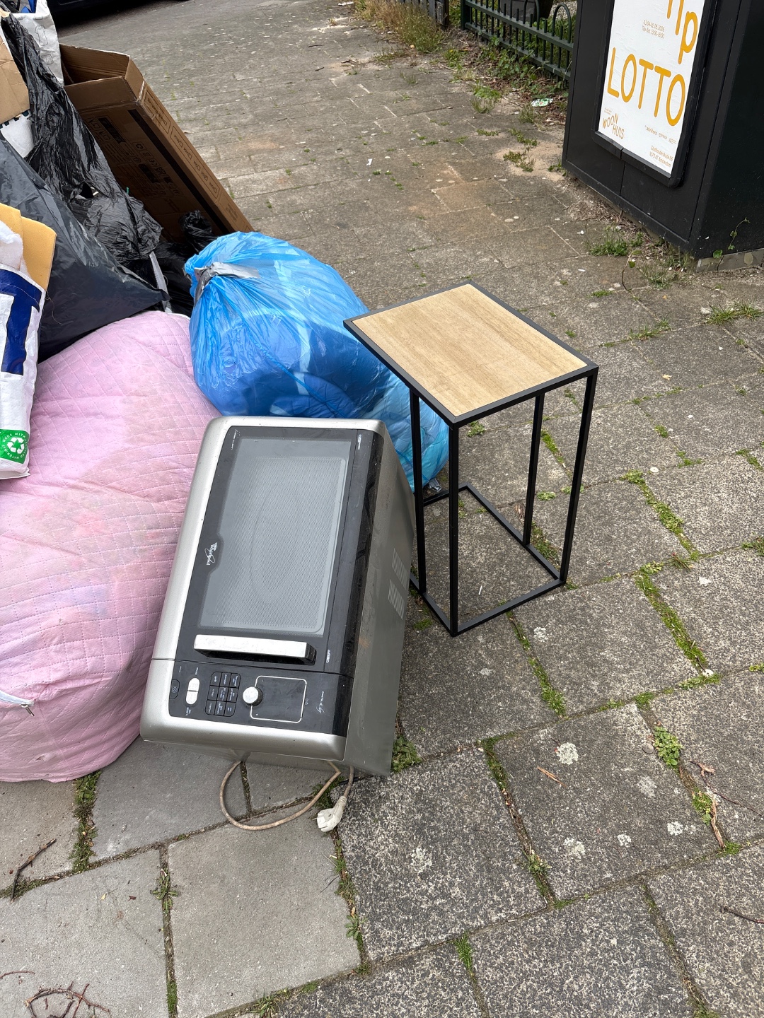 Item found on Amsterdam, Tuindorp Oostzaan, Meteorenweg 76 1