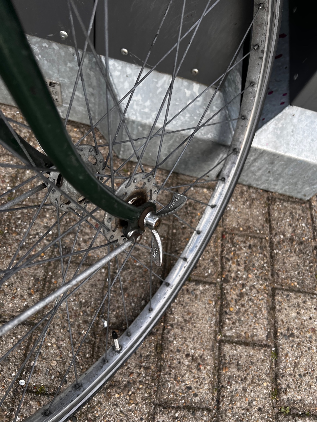 Mooie fiets! Misschien een goeie project voor iemand :) 2