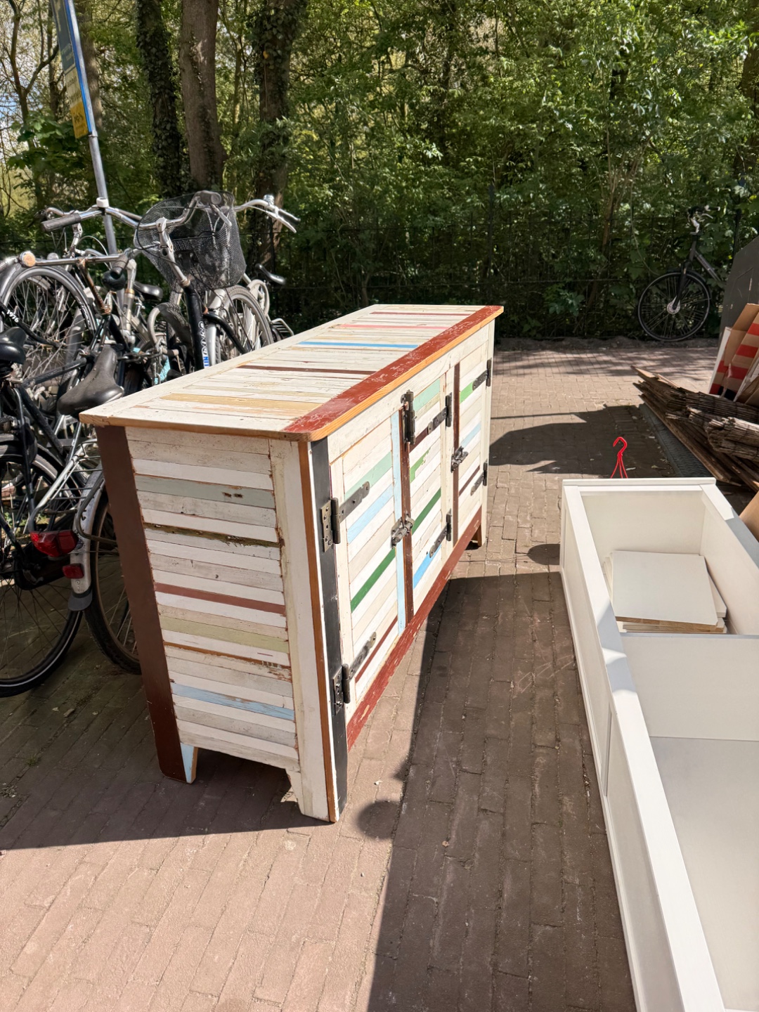 Item found on Amsterdam, Overtoomse Sluis, Zocherstraat 70 3