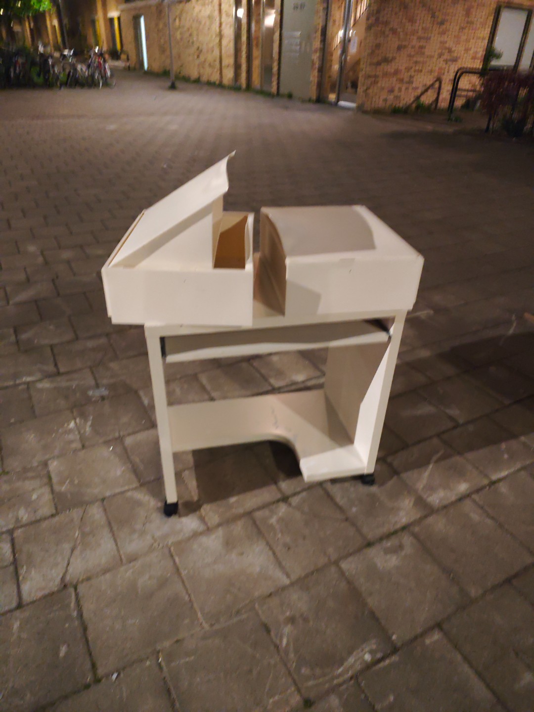 Item found on Amsterdam, Nieuw-West, Jan Voermanstraat 82 2