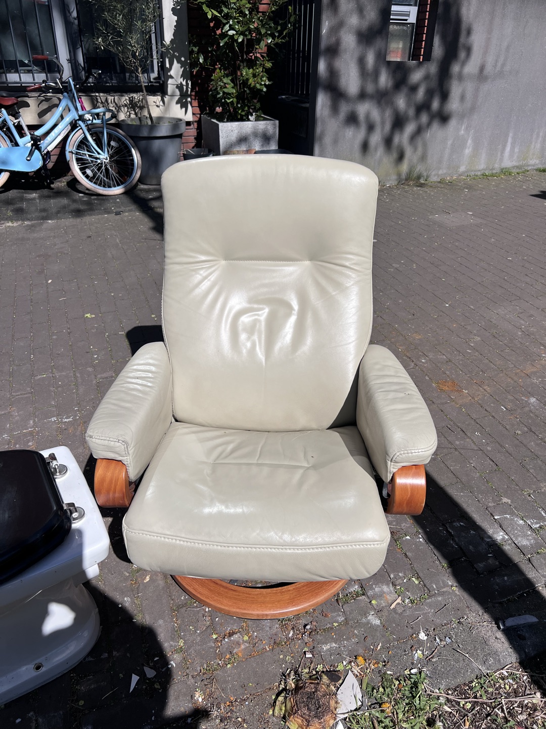Chair 1