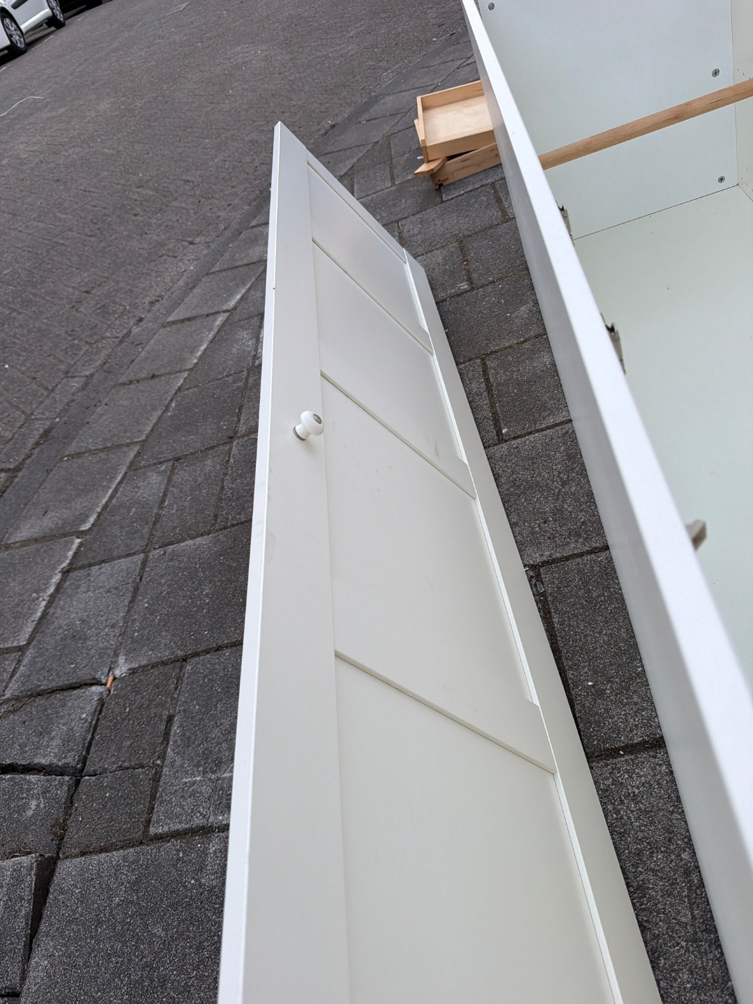 Wardrobe with hanging rail and door 3