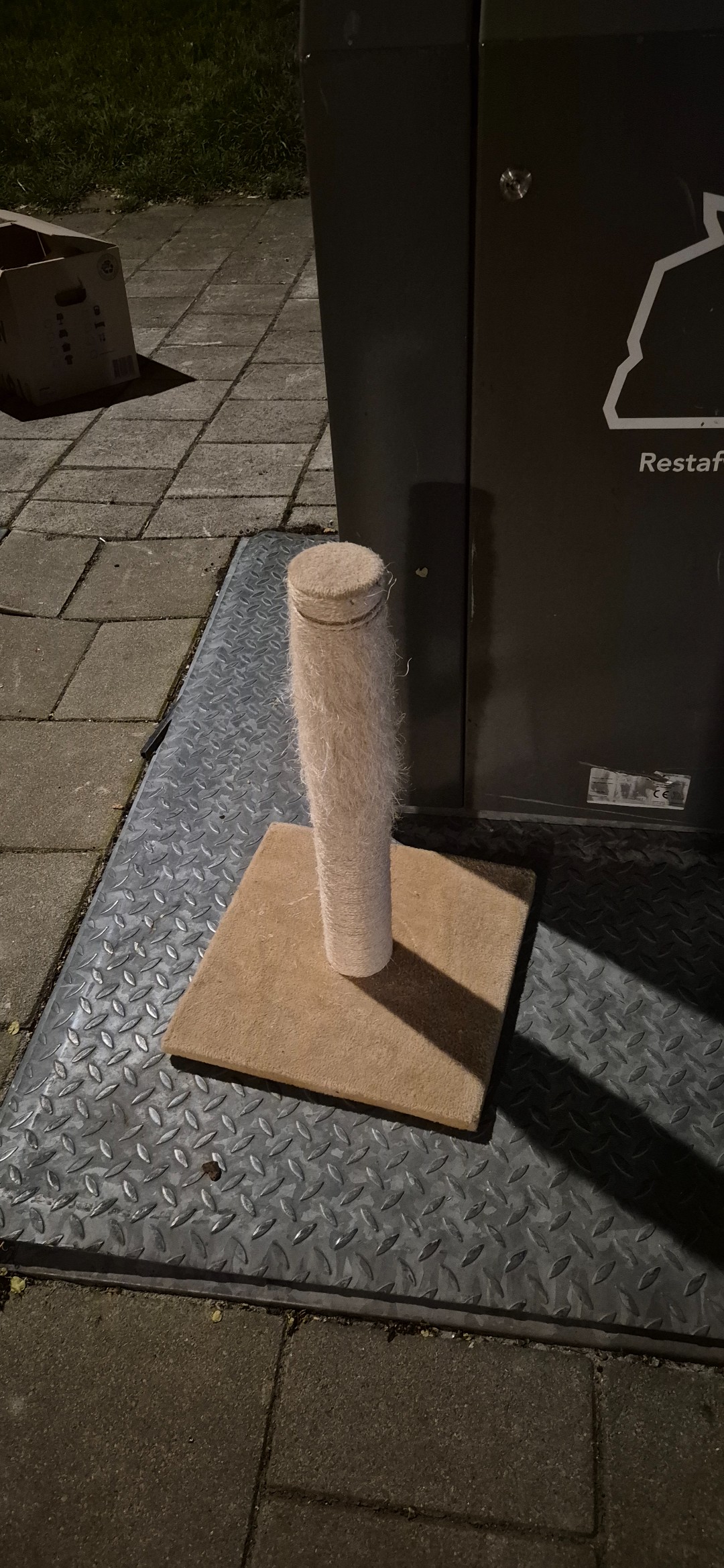 Item found on Amsterdam, Indische Buurt West, Madurastraat 1 1