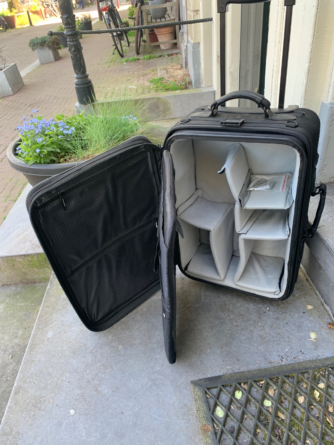 Calumet Photography case on wheels 1