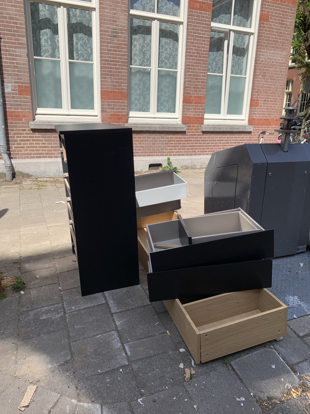 Item found on Amsterdam, De Pijp, Henrick De Keijserstraat 18 2
