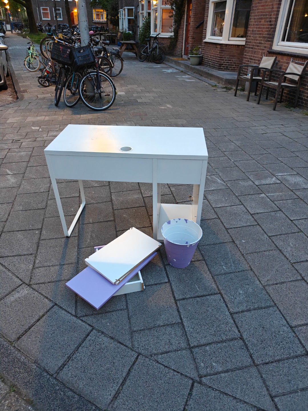Item found on Amsterdam, Rijnbuurt, President Kennedylaan 88 1