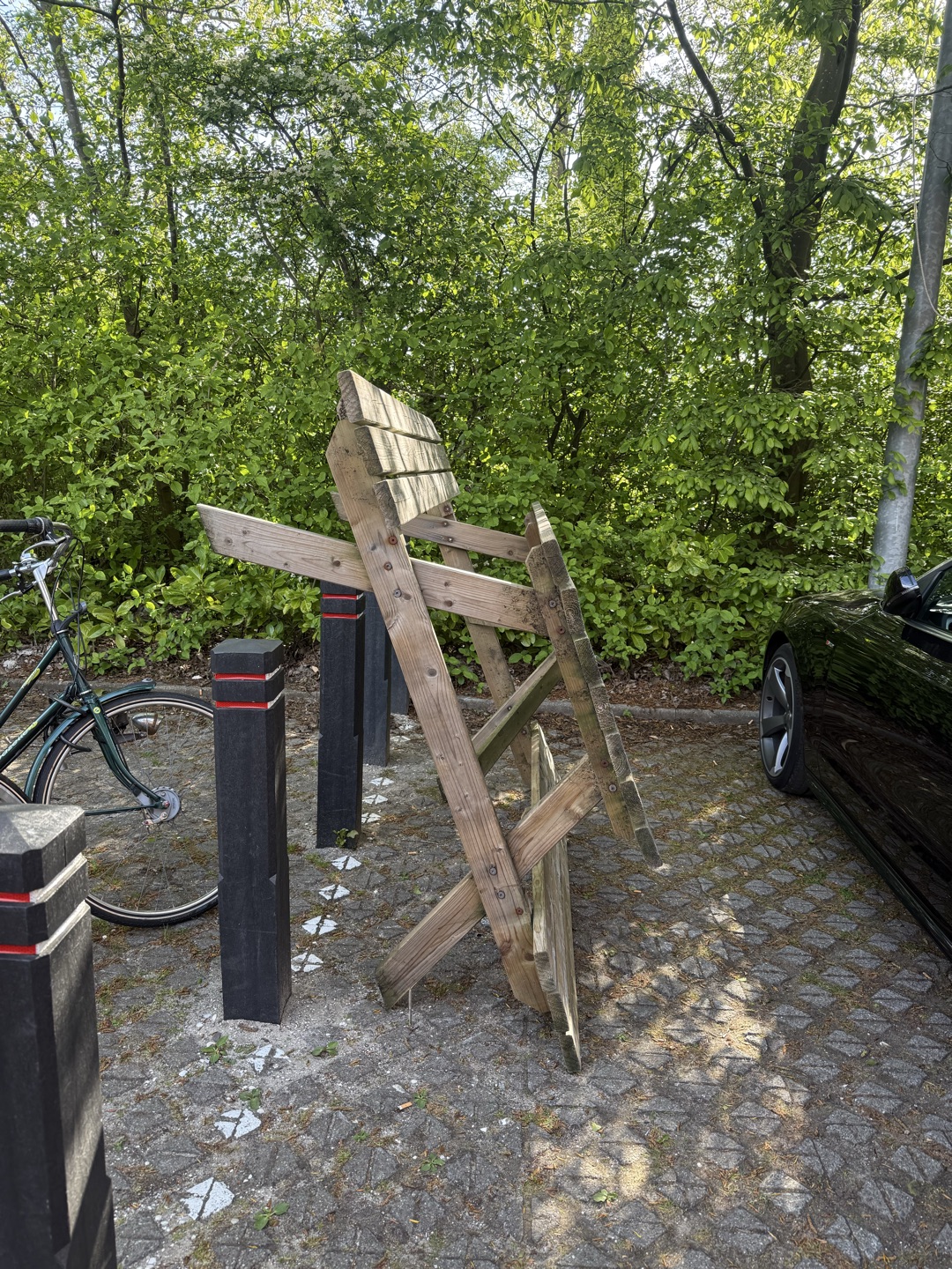 Picknick / biertafel 
Op te halen bij  club Birdies 2