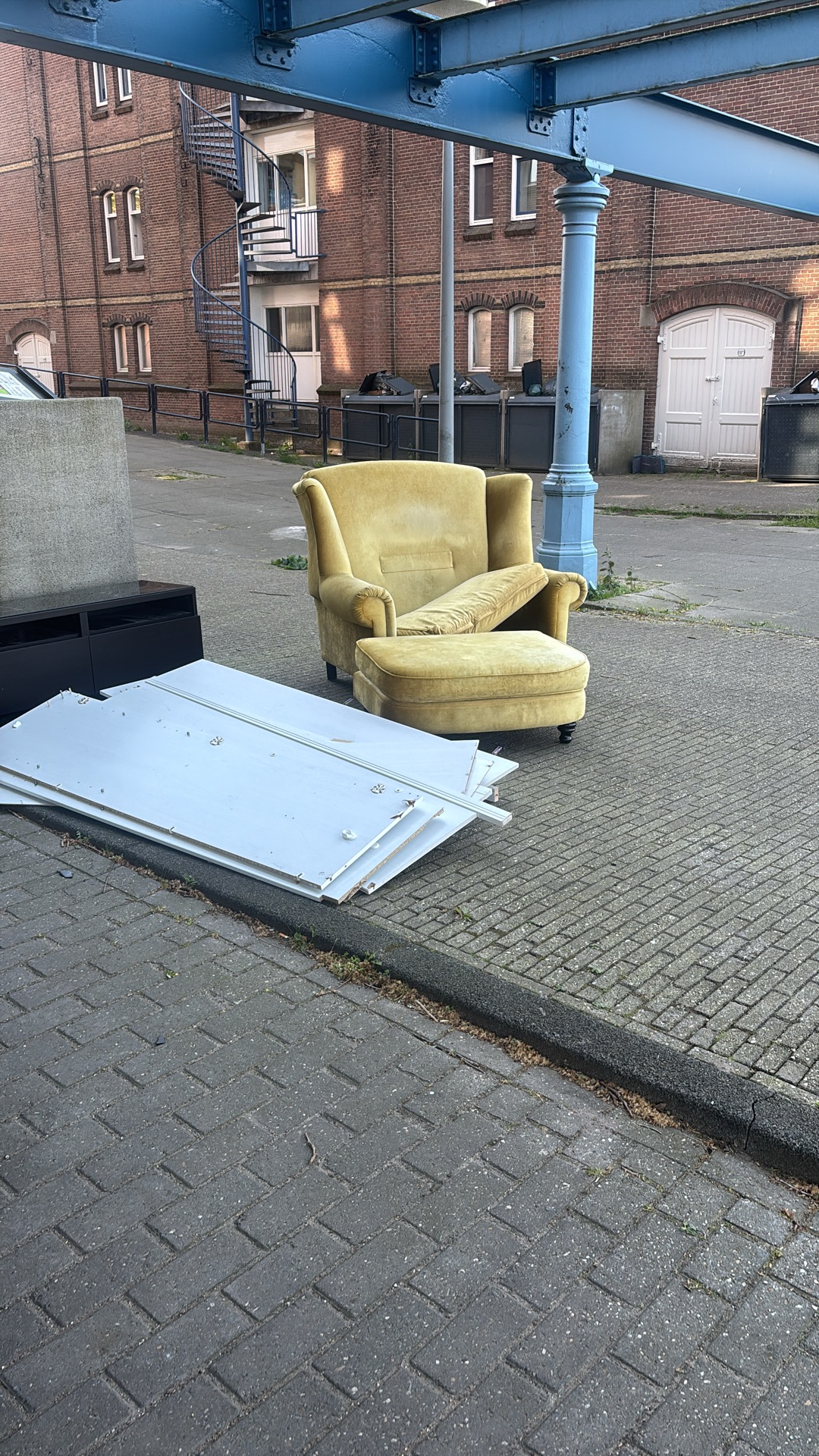 golden loveseat (very comfy) 2