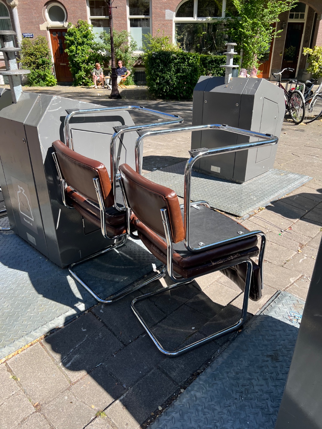Item found on Amsterdam, Willemspark, Johannes Verhulststraat 170 1