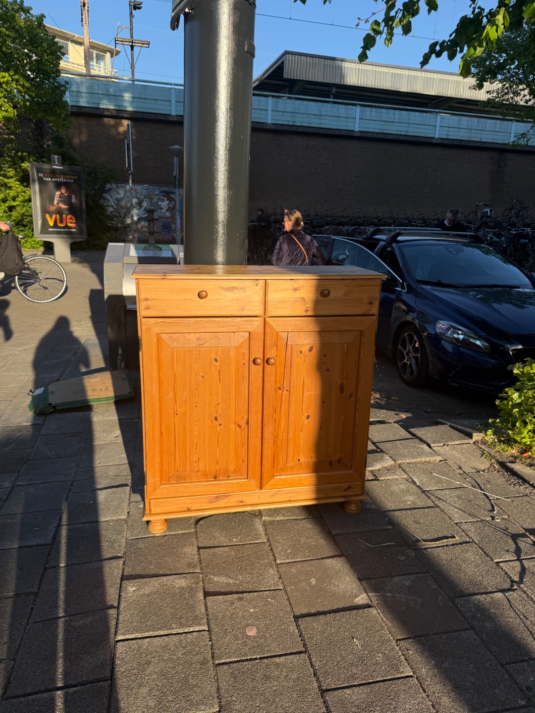 mooie kast, mist alleen een magneetje aan 1 kant 1