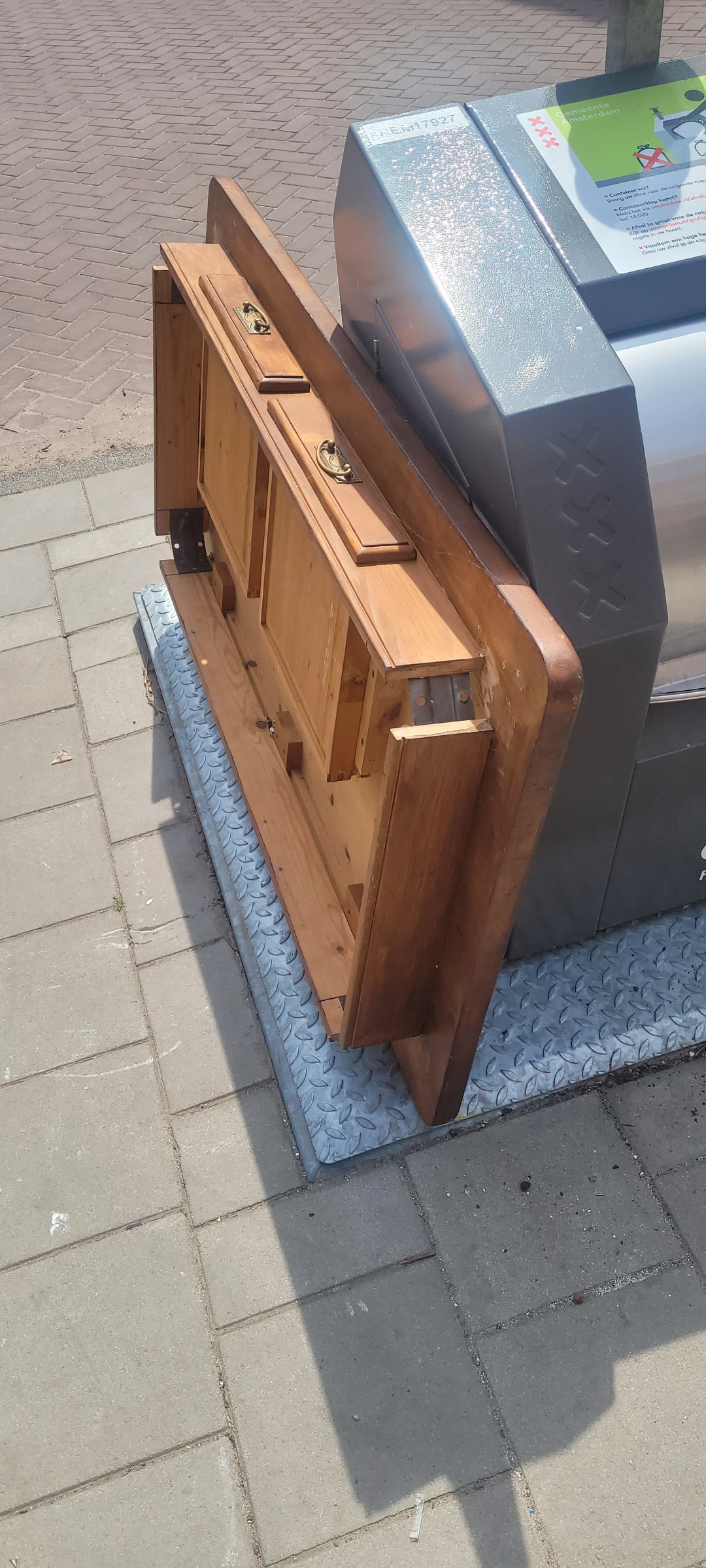 Item found on Amsterdam, Middenmeer, Newtonstraat 71 3