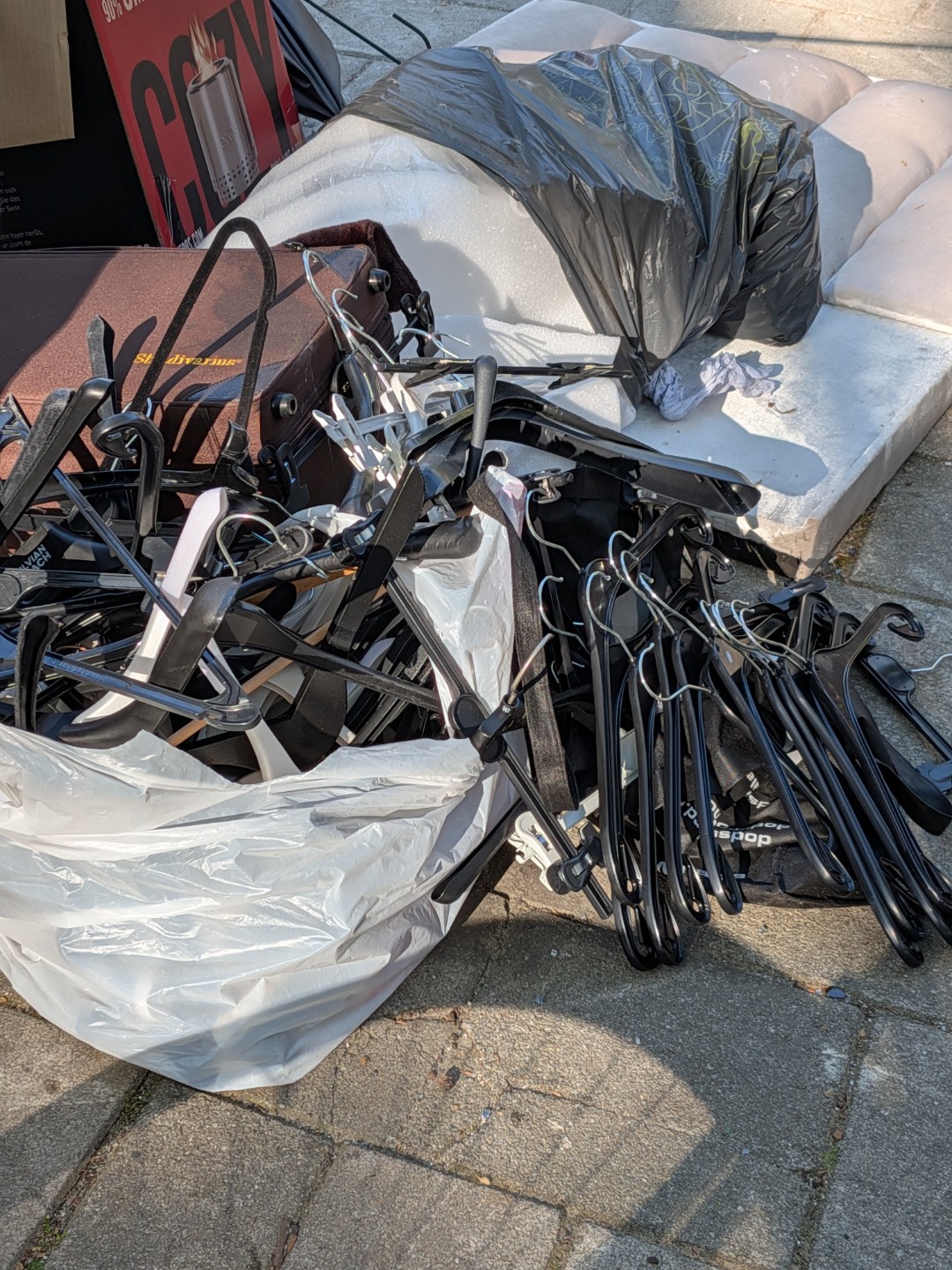 Lots of totally fine clothing hangers! 1