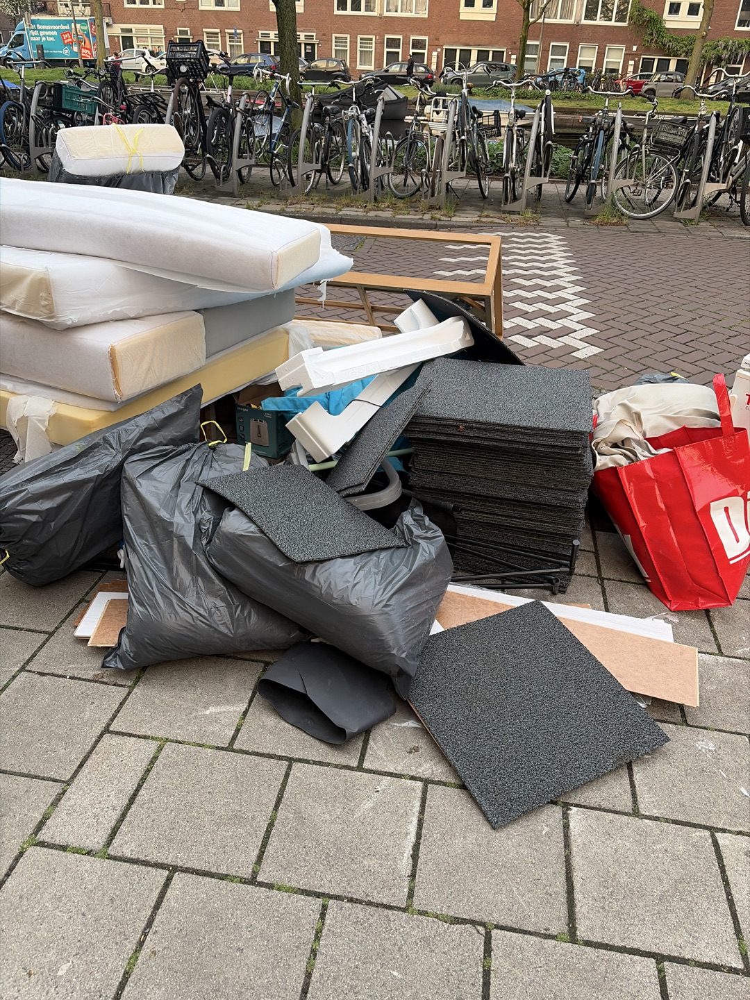Item found on Amsterdam, Hoofdweg e.o., Balboastraat 2 2