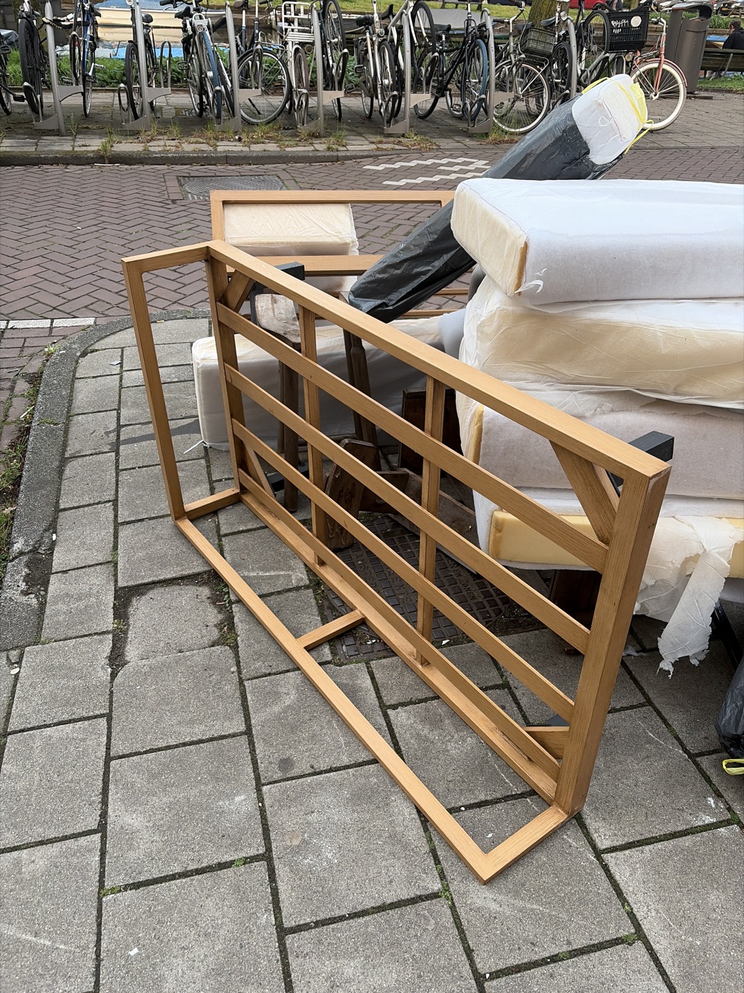 Item found on Amsterdam, Hoofdweg e.o., Balboastraat 2 3