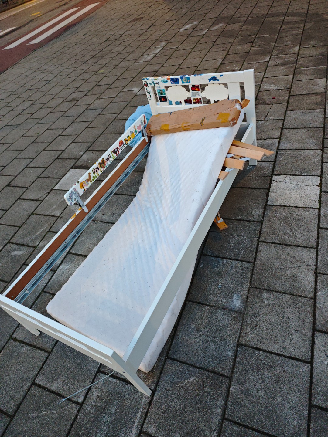Item found on Amsterdam, Nieuw-West, Jan Evertsenstraat 469 2