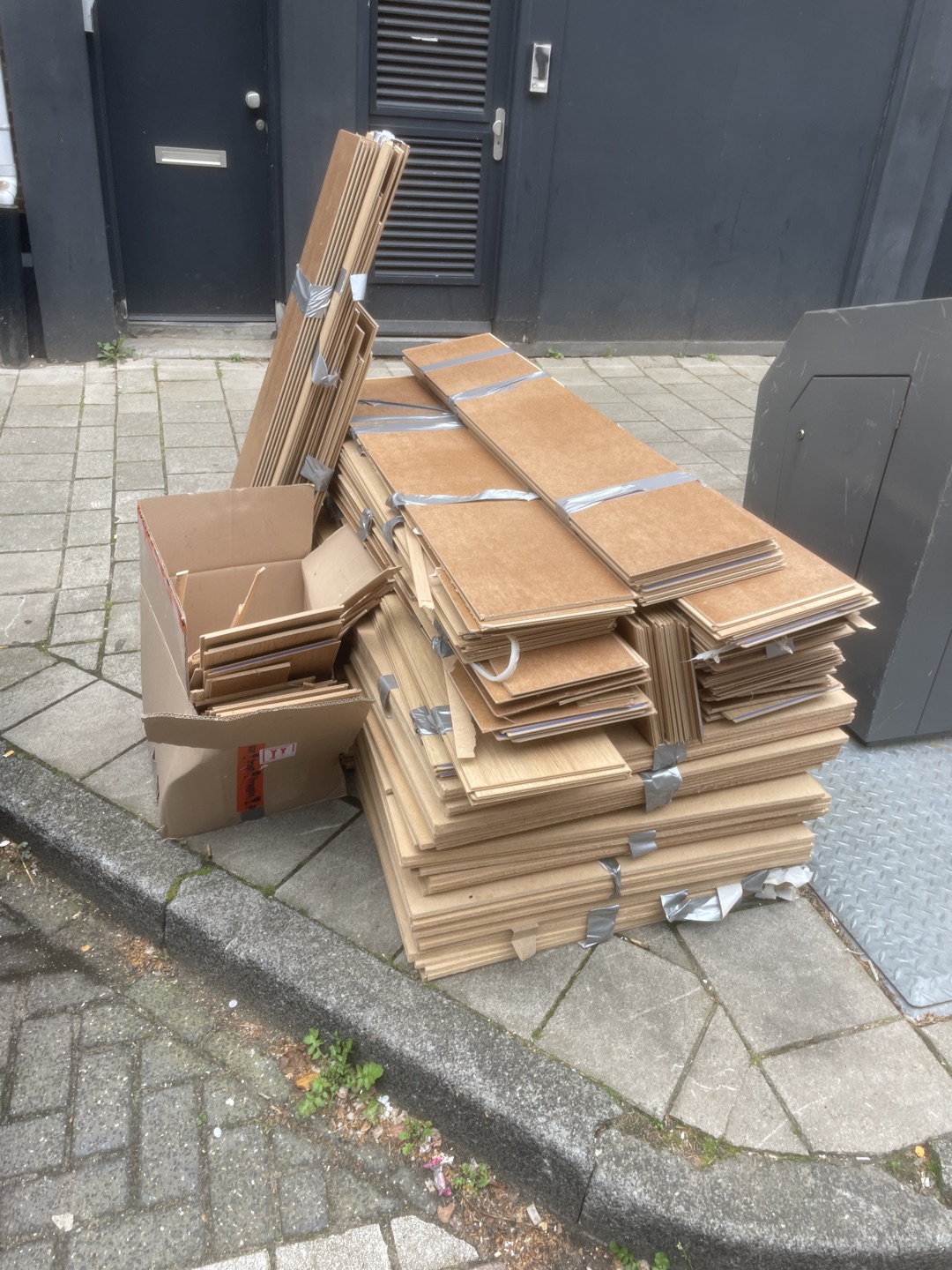 Laminaatvloer en kast 2