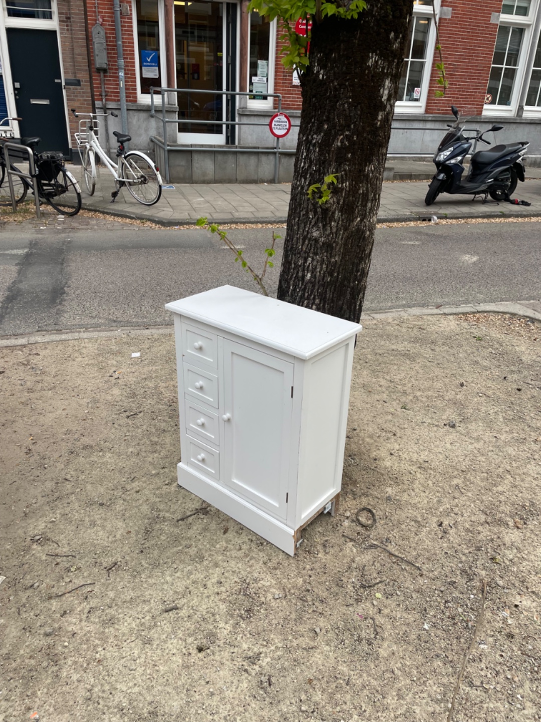 Item found on Amsterdam, Jordaan, Lindengracht 139 1