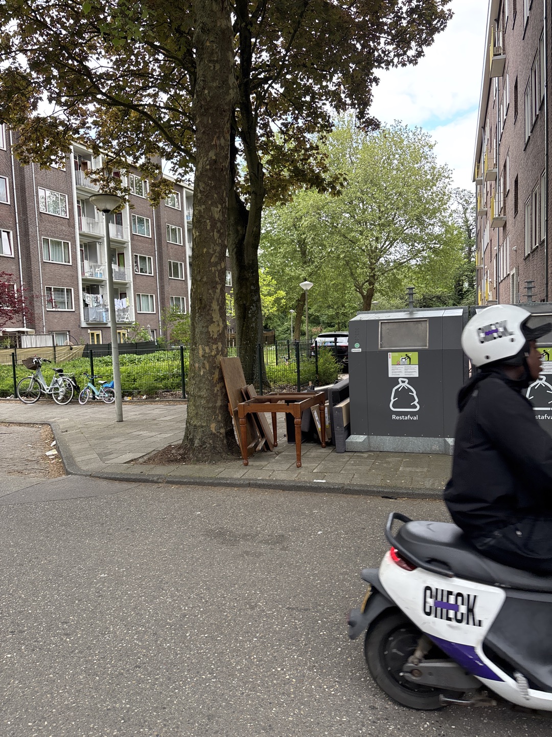 Item found on Amsterdam, Oost, Platanenweg 5 1