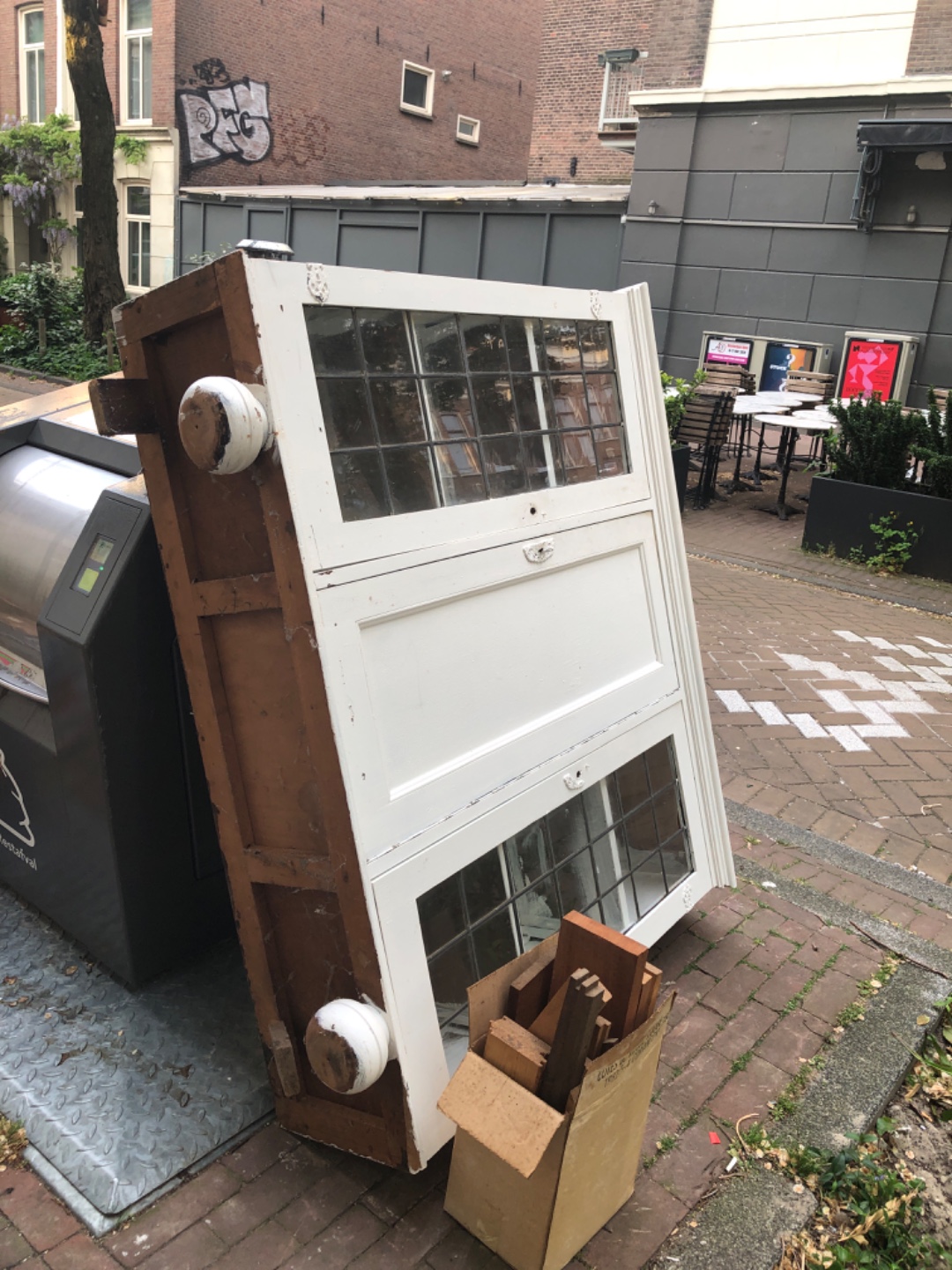 bovenstuk van cabinetkast. Echt hout 2