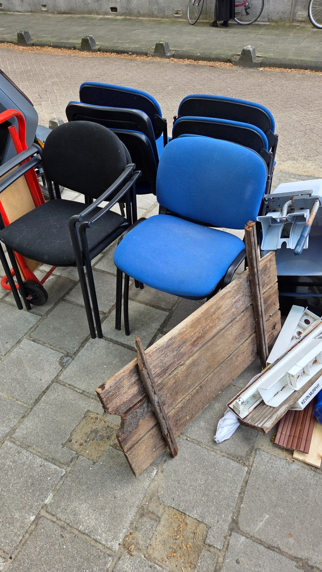 10 chairs 2