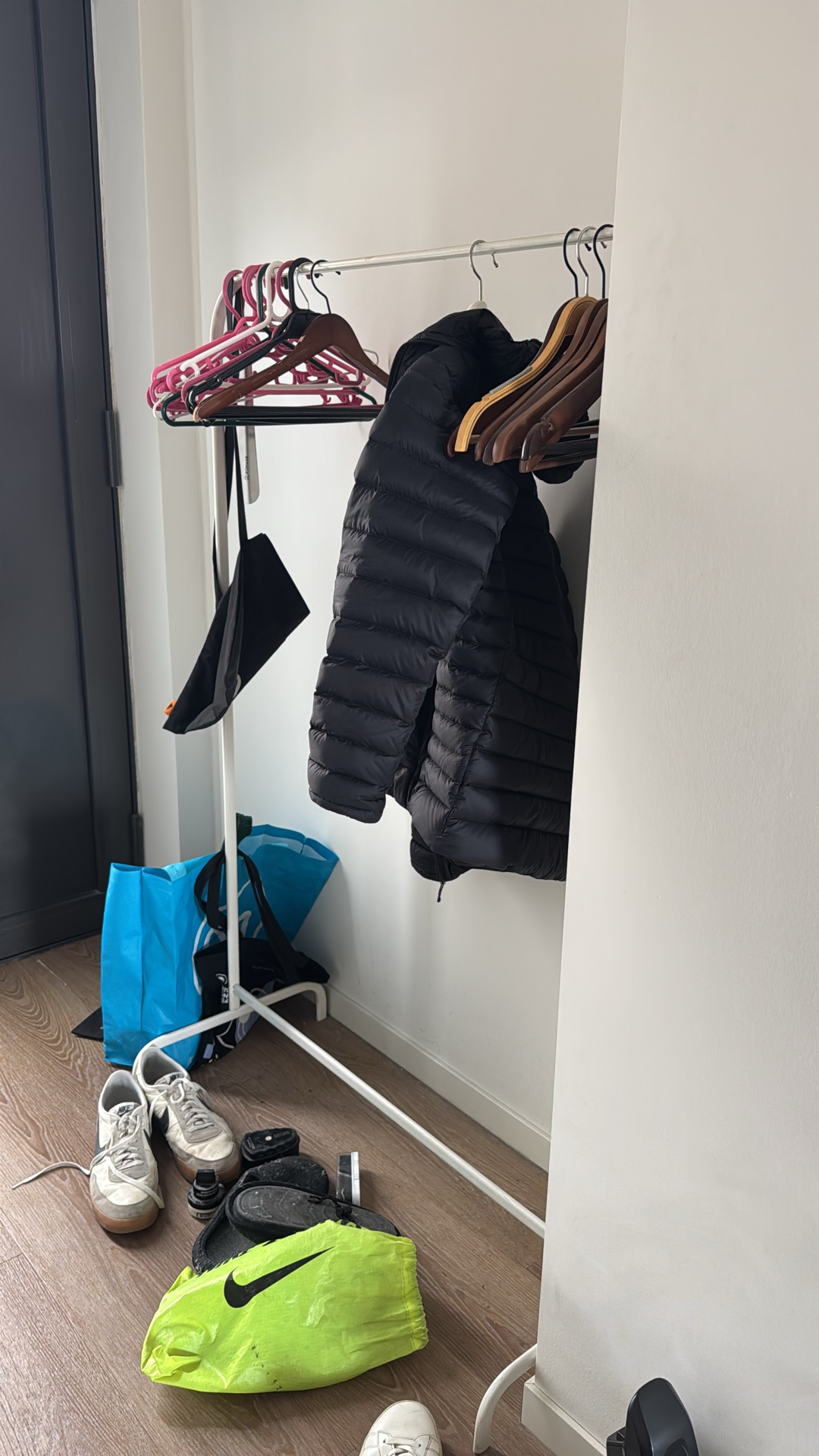 Cloth hanger 1