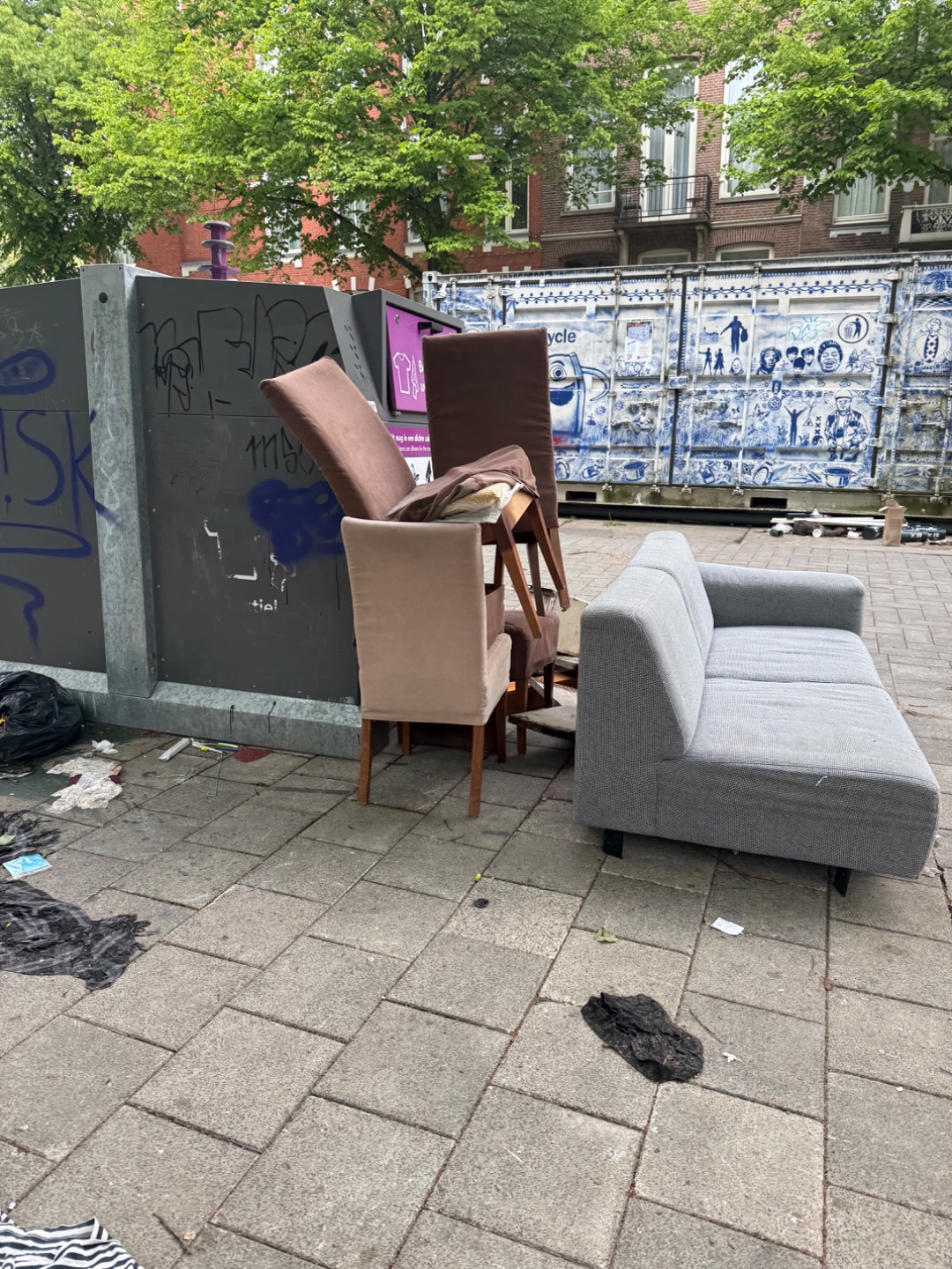 Item found on Amsterdam, De Pijp, Hemonystraat 4 2