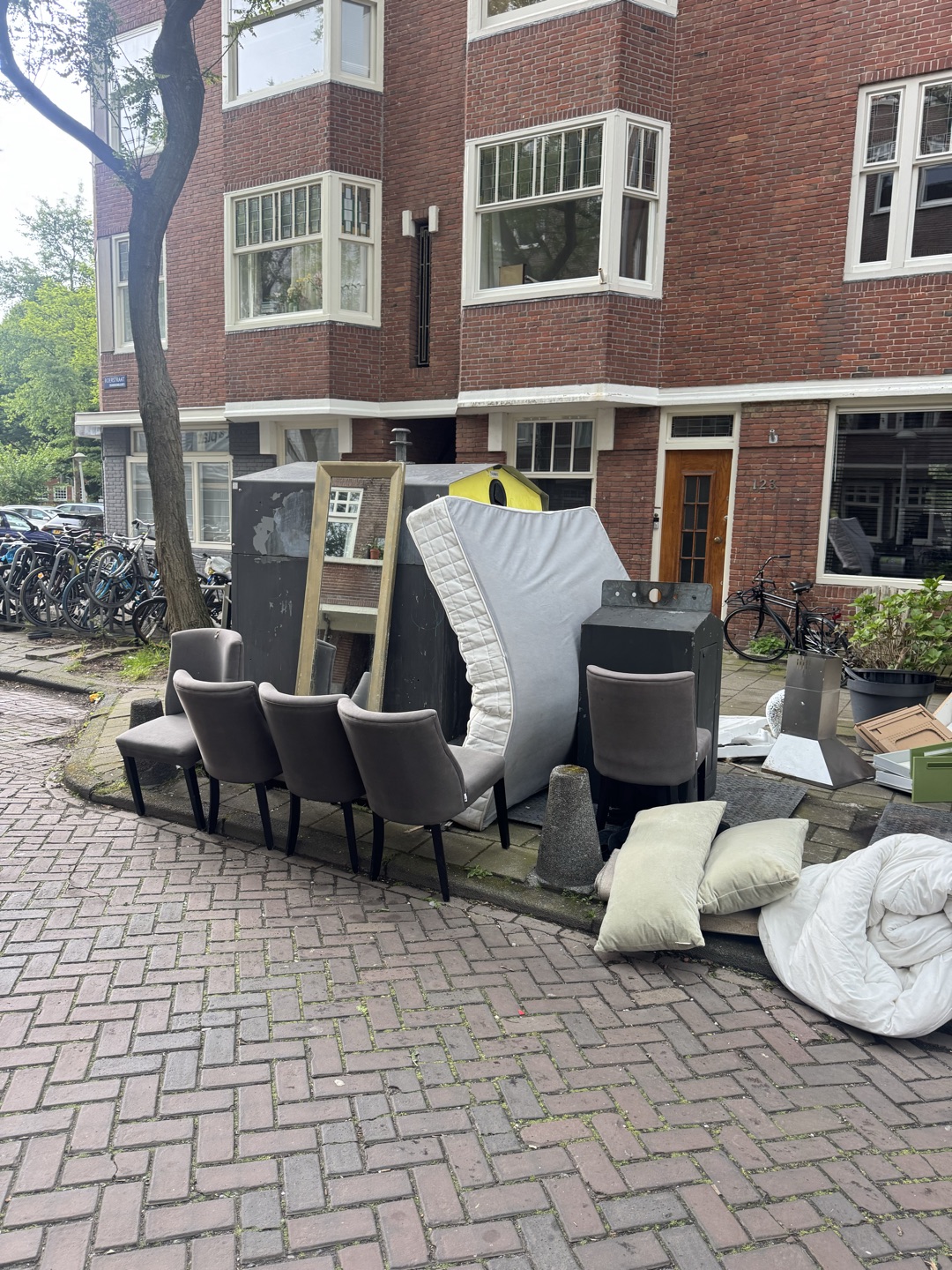 Item found on Amsterdam, Scheldebuurt, Roerstraat 127 1