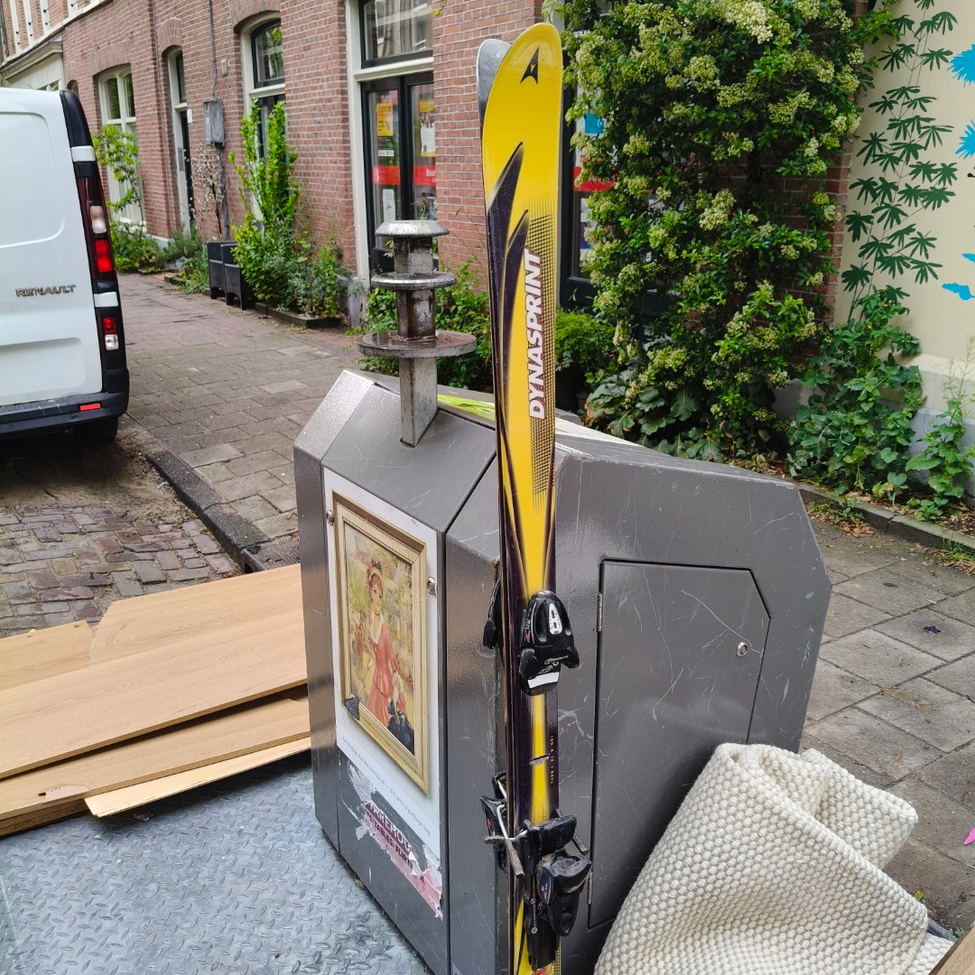 Gerard doustraat 174. Ski size +-155 2
