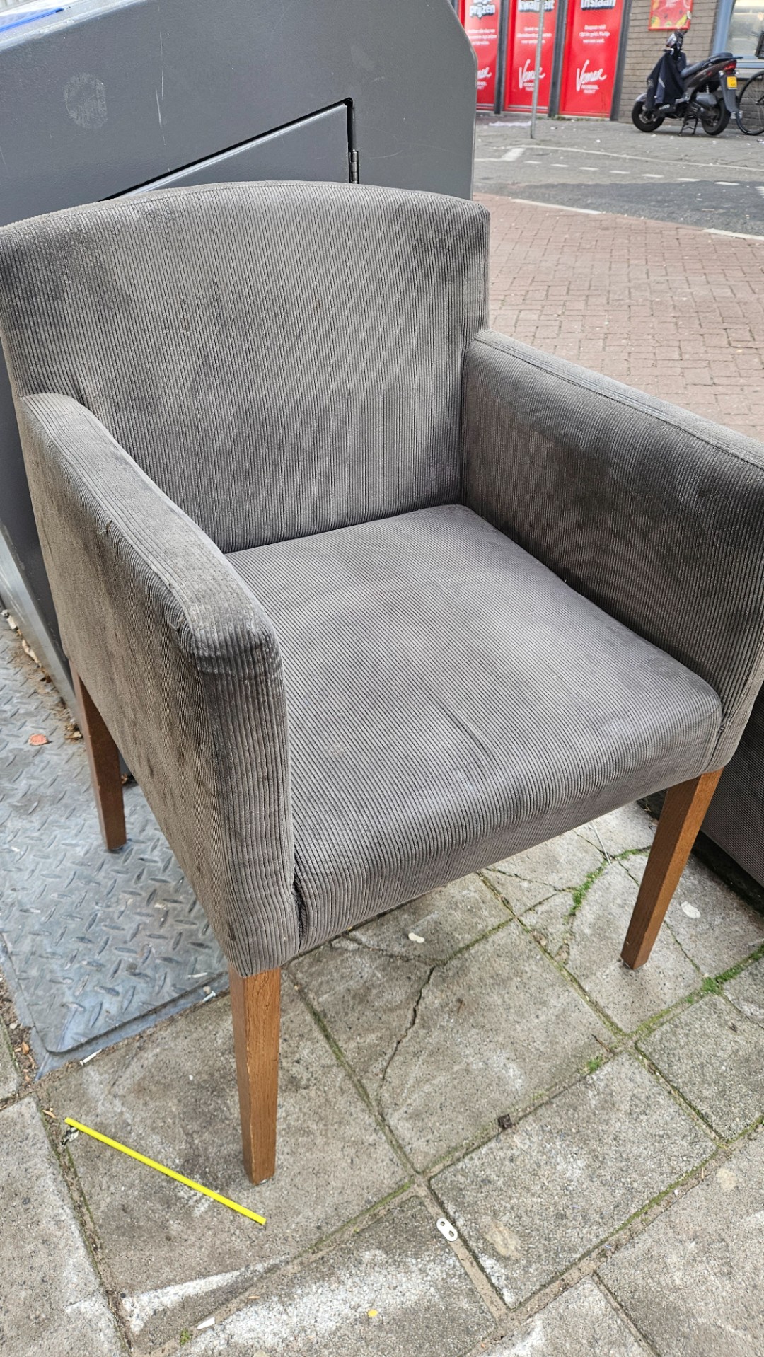 Arm chair. There is a second one with 2 missing legs. 1